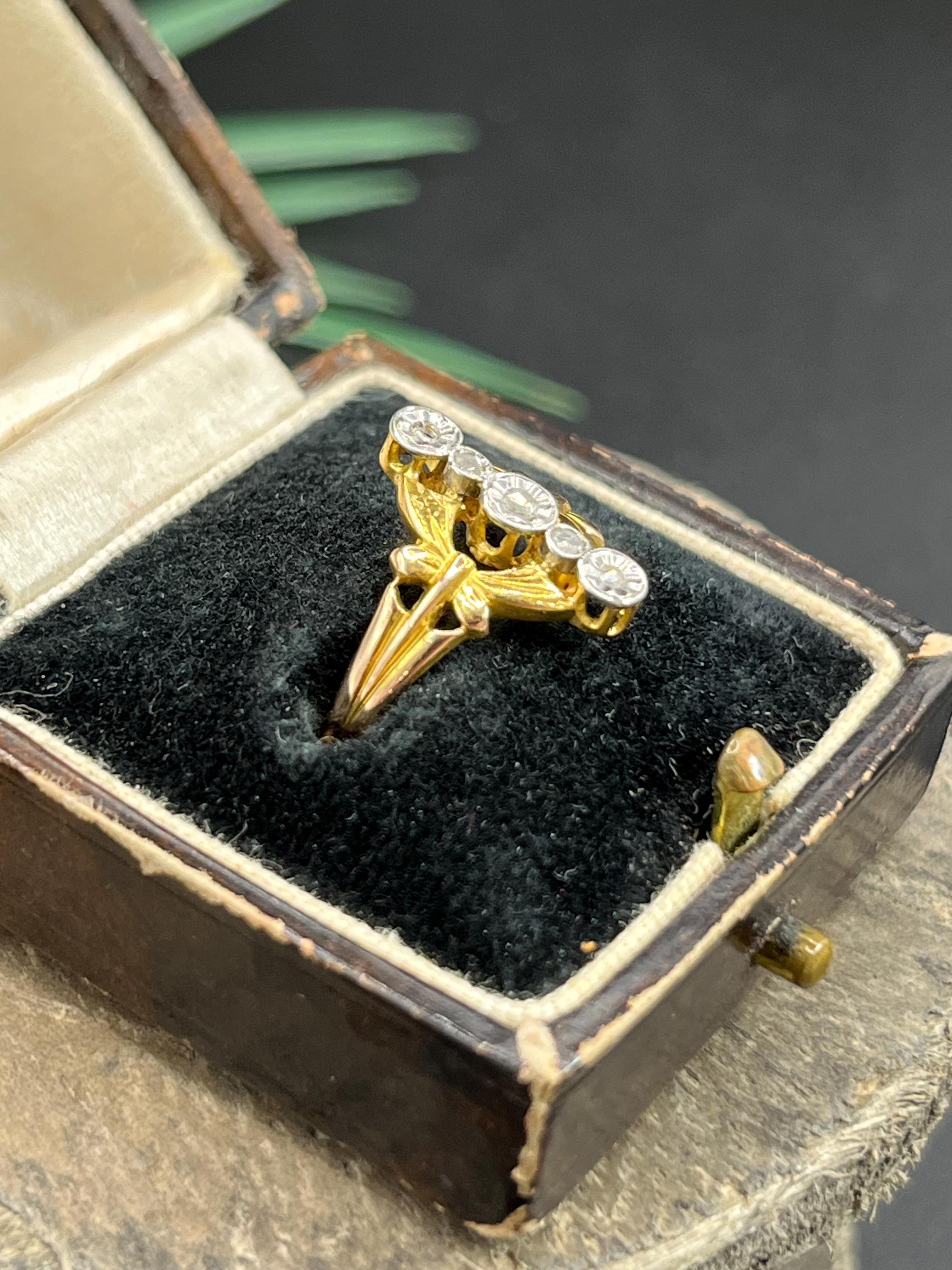 Antique Belle Époque 18ct Gold & Platinum Illusion Set Diamond Five Stone Ring For Sale 3