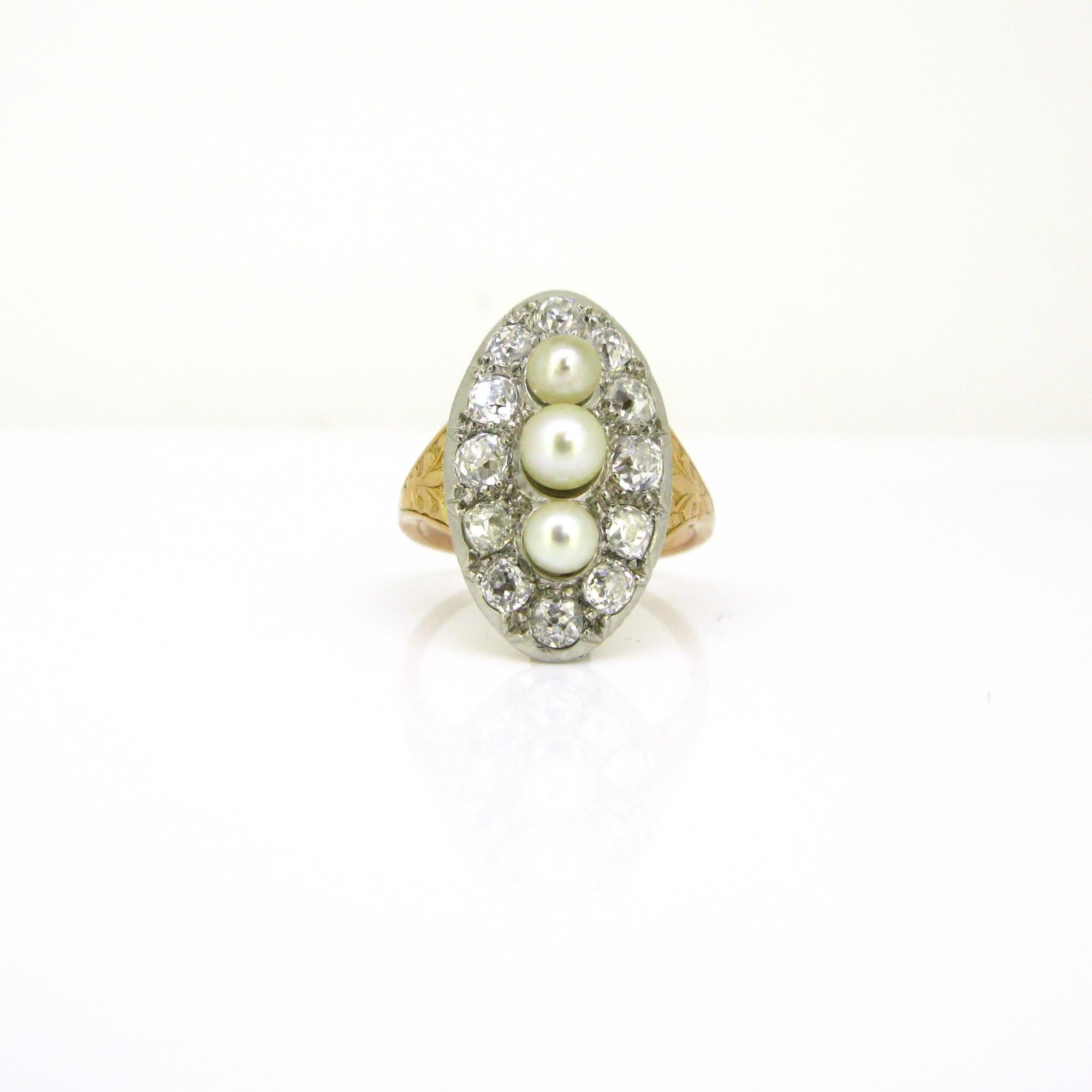Belle Époque Antique Belle Epoque 3 Naturals Pearls and Diamonds Ring, 18kt Gold and Platinum