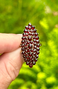 Bague antique de style Belle Époque avec grenat de Bohême, en argent doré, vers 1840, époque victorienne