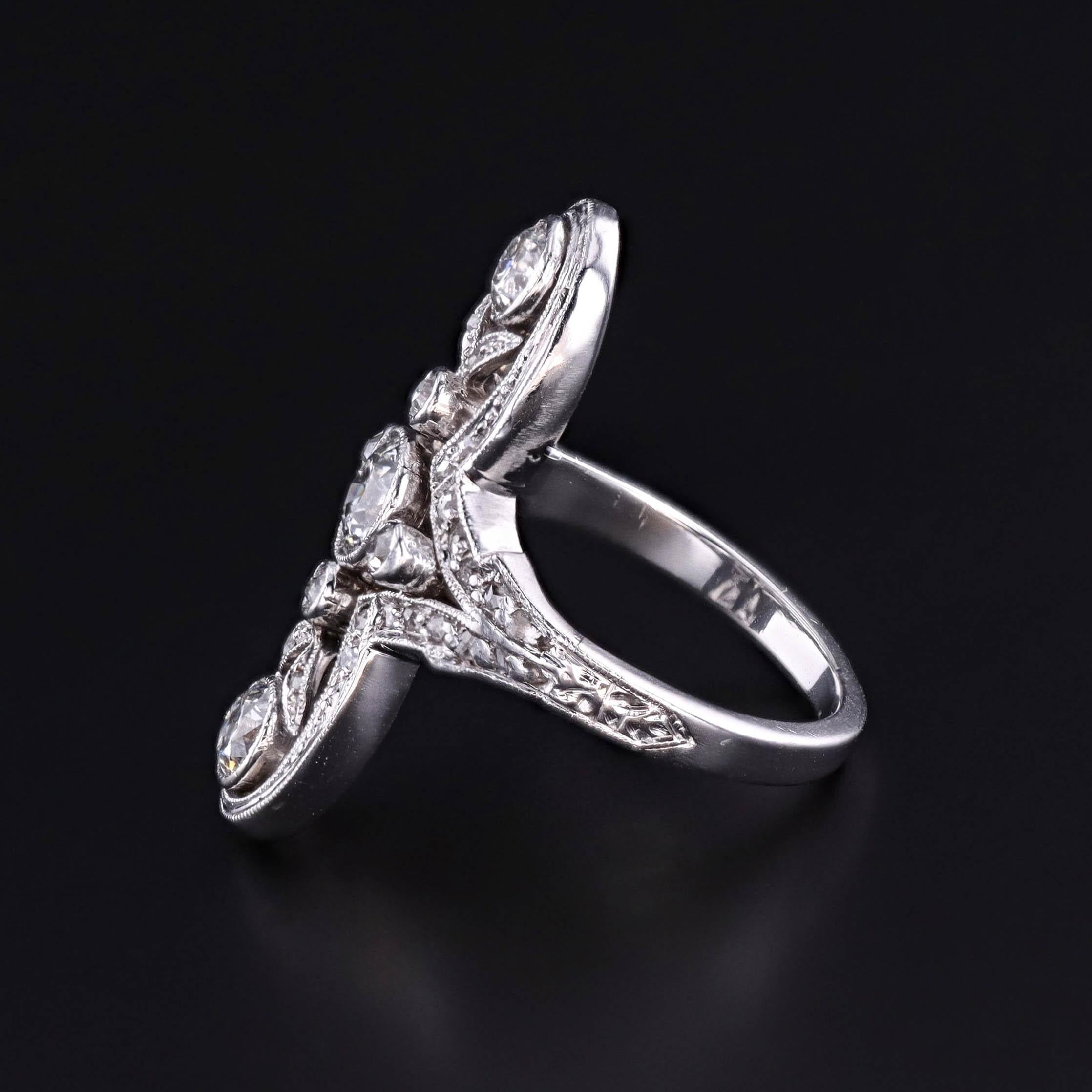 Belle Époque Bague ancienne Belle Epoque en platine avec diamants en vente