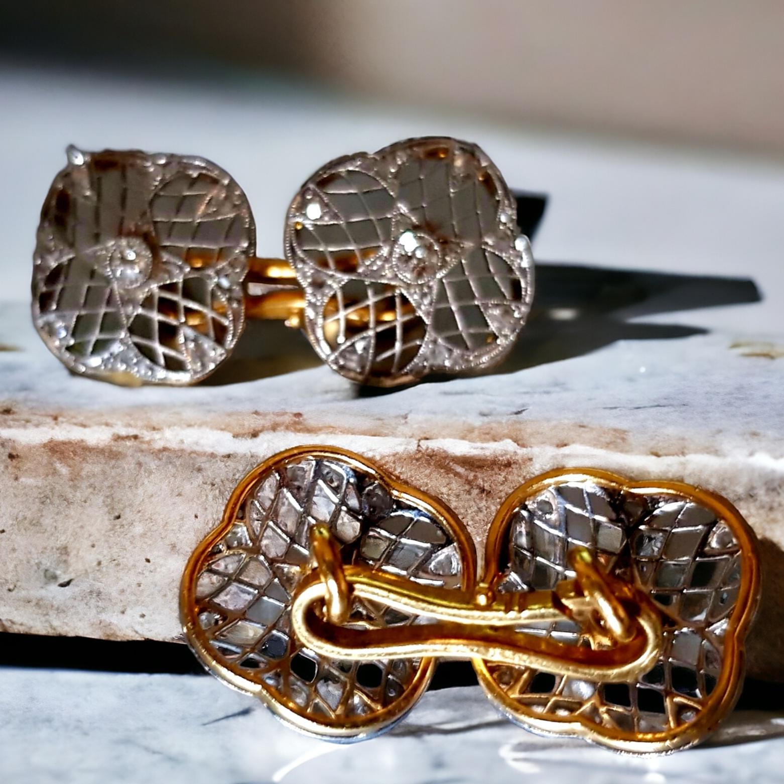 Antike Manschettenknöpfe aus Platin und Gold, Belle Epoque/Edwardian, Paar Doppel-Diamant-Manschettenknöpfe (Alteuropäischer Schliff) im Angebot
