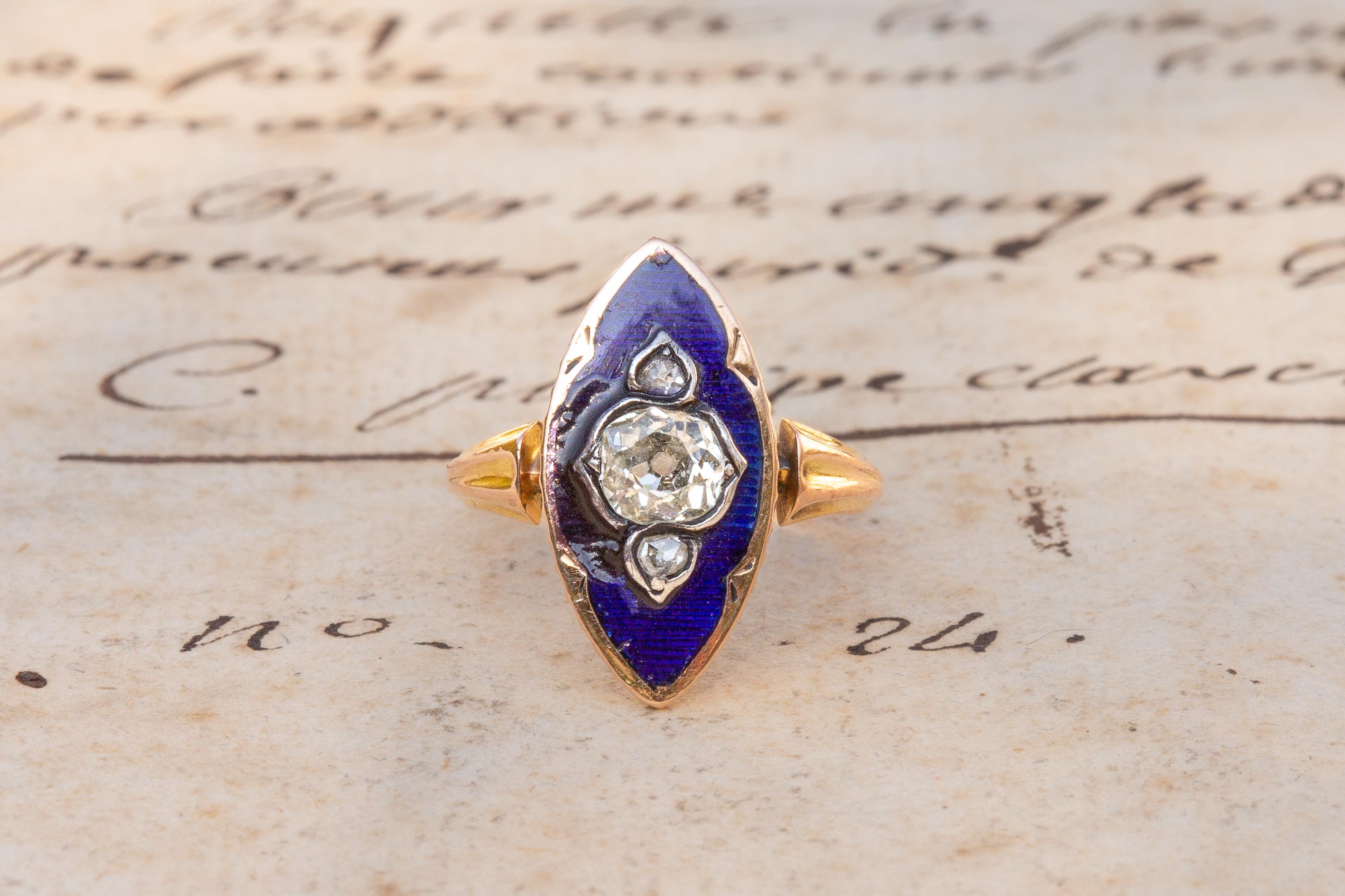 Antiker französischer Diamant- und blauer Emaille-Ring Navette aus 18 Karat Gold, Belle Epoque (Edwardian) im Angebot