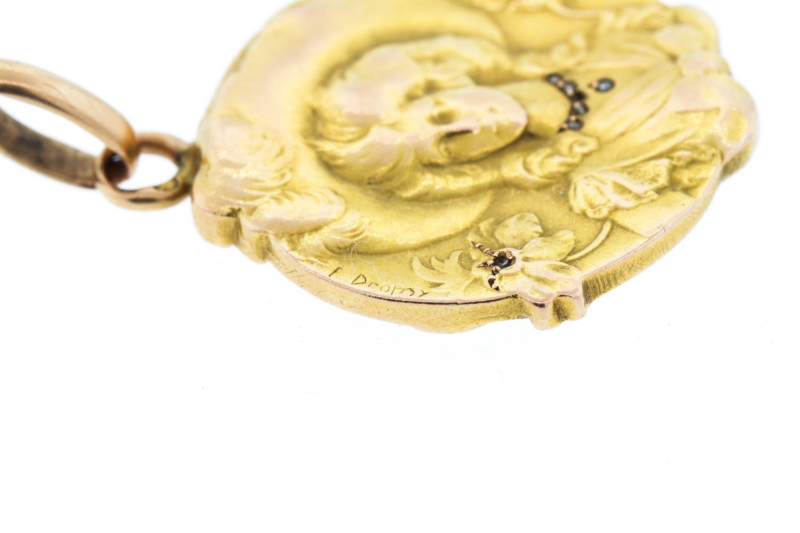 Antique Belle Époque French Emile Dropsy 18 Karat Gold Repousse Pendant 1