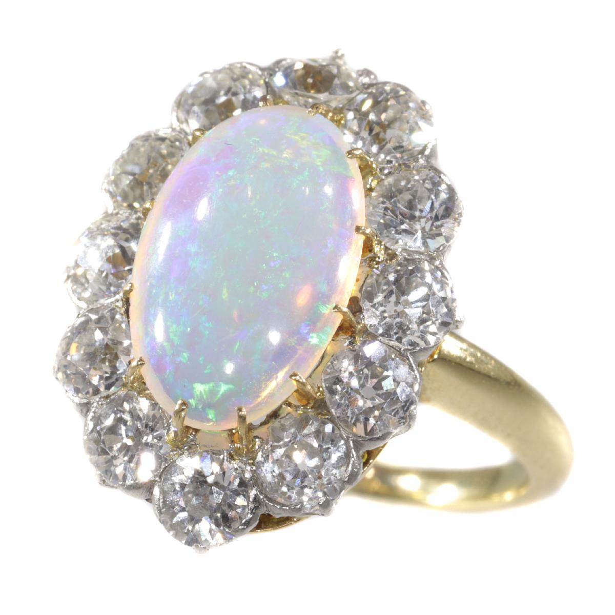 Antique Belle Époque Opal and Diamonds Ring Can Be Changed into a Pendant In Excellent Condition For Sale In Antwerp, BE