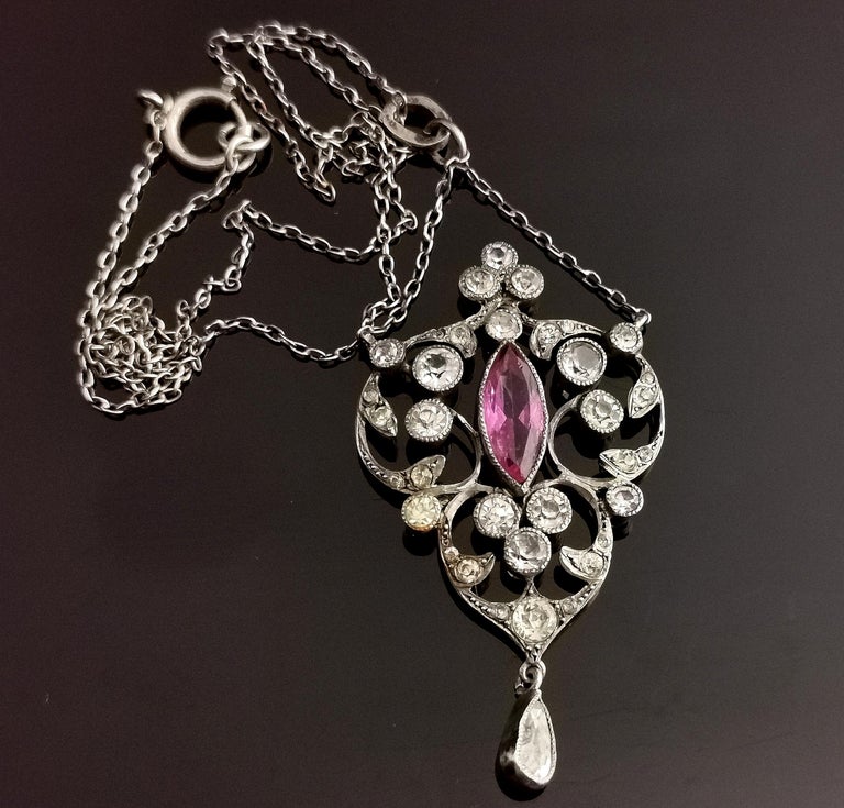 Maxime, Collier couleur argent déjà personnalisé - Bonnes affaires