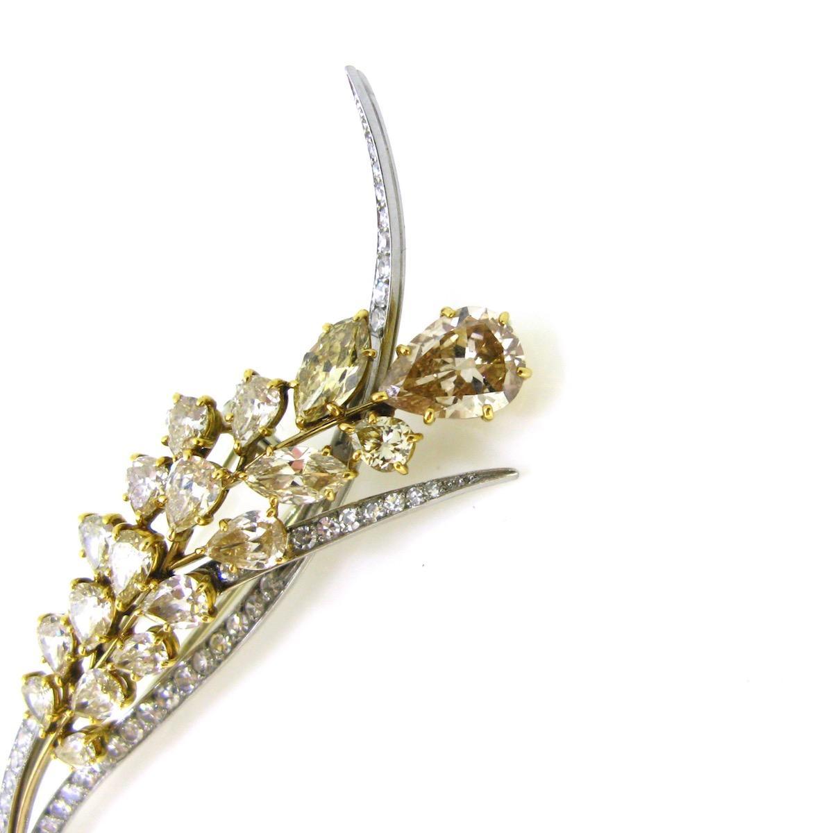 Antique Belle Époque Sheaf of Wheat 10 Carat Pear Shape Brown Diamonds Brooch In Good Condition In London, GB