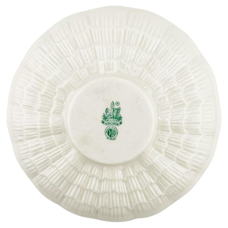 Antiguo Platillo de Porcelana Irlandesa Belleek - Diseño Concha Etrusca Mediados del Siglo XX en venta