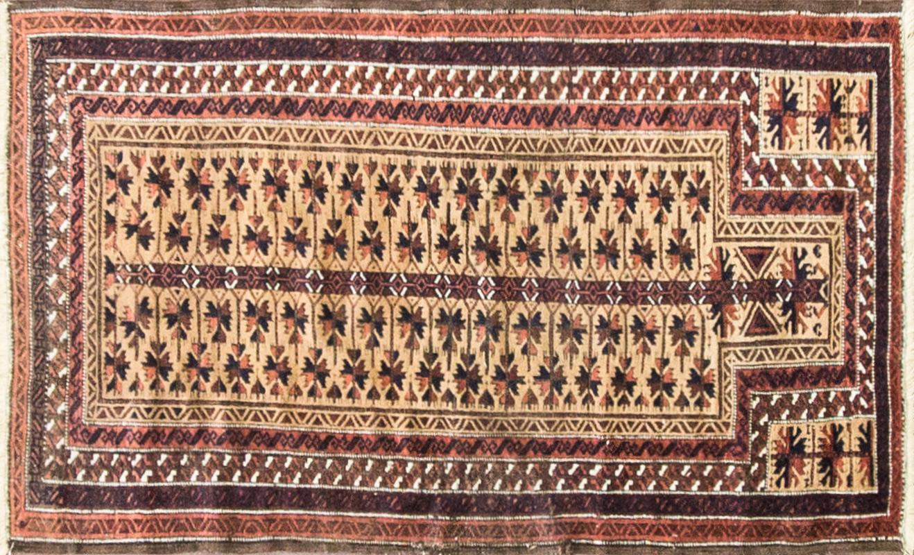 Discover the Elegance of a Central Asia Belouch Rug: Perfect for Collectors and Your Home

Step into the world of exquisite craftsmanship with a stunning Central Asia Belouch rug, measuring 3' x 5'2
