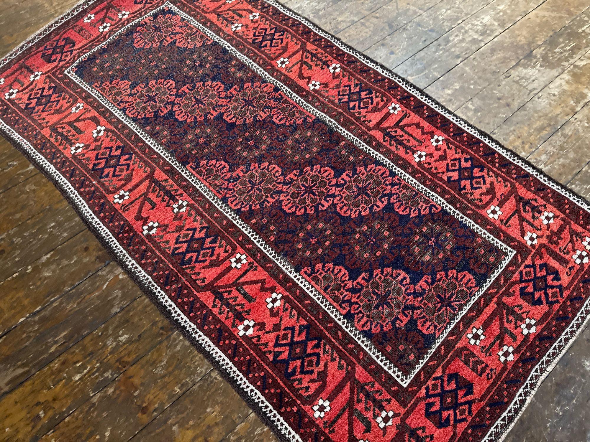 Tappeto antico Belouch 1,64 m x 0,90 m in vendita 1