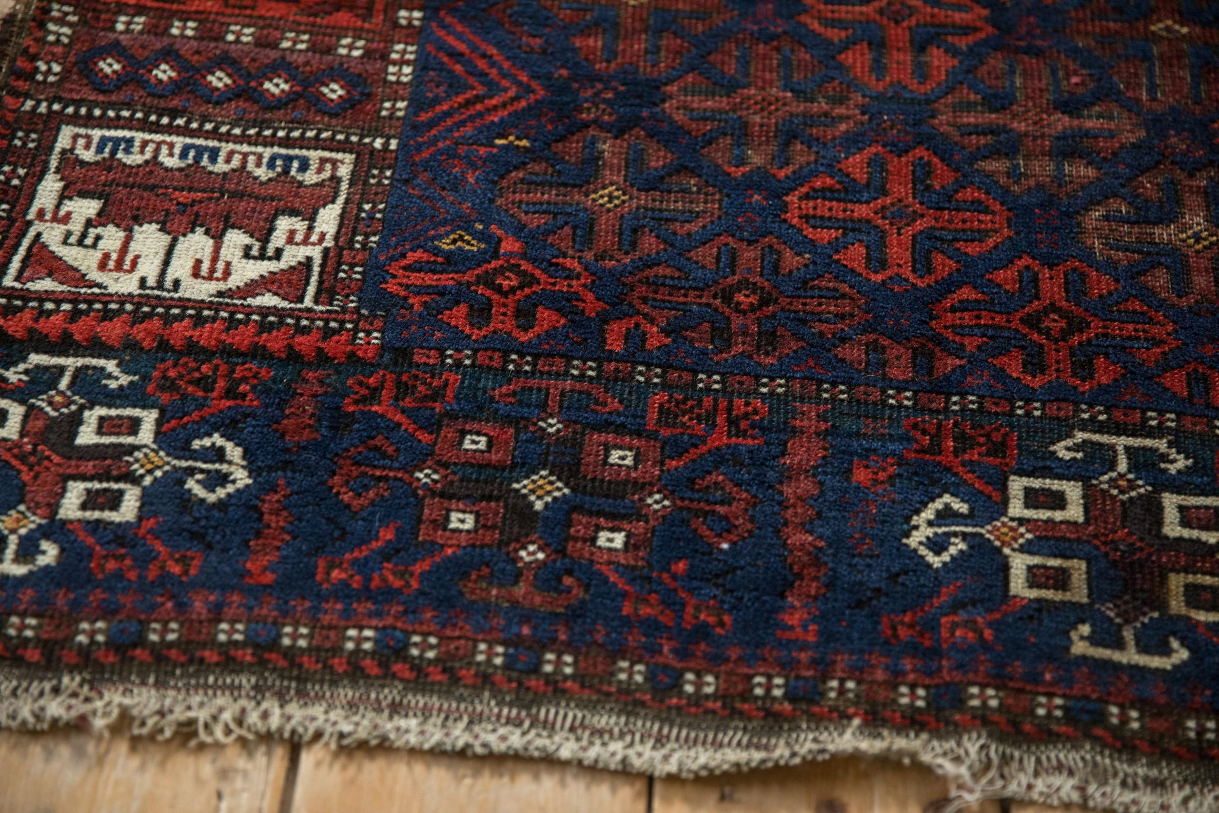 Antiker Belouch-Teppich (Wolle) im Angebot