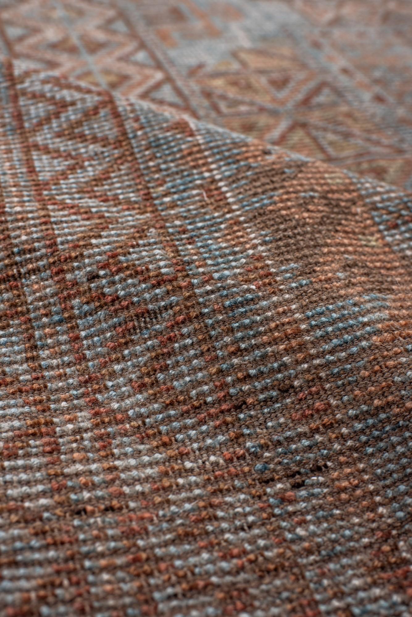 Antiker Belouch-Teppich in sanftem Blau und Taupe (Wolle) im Angebot