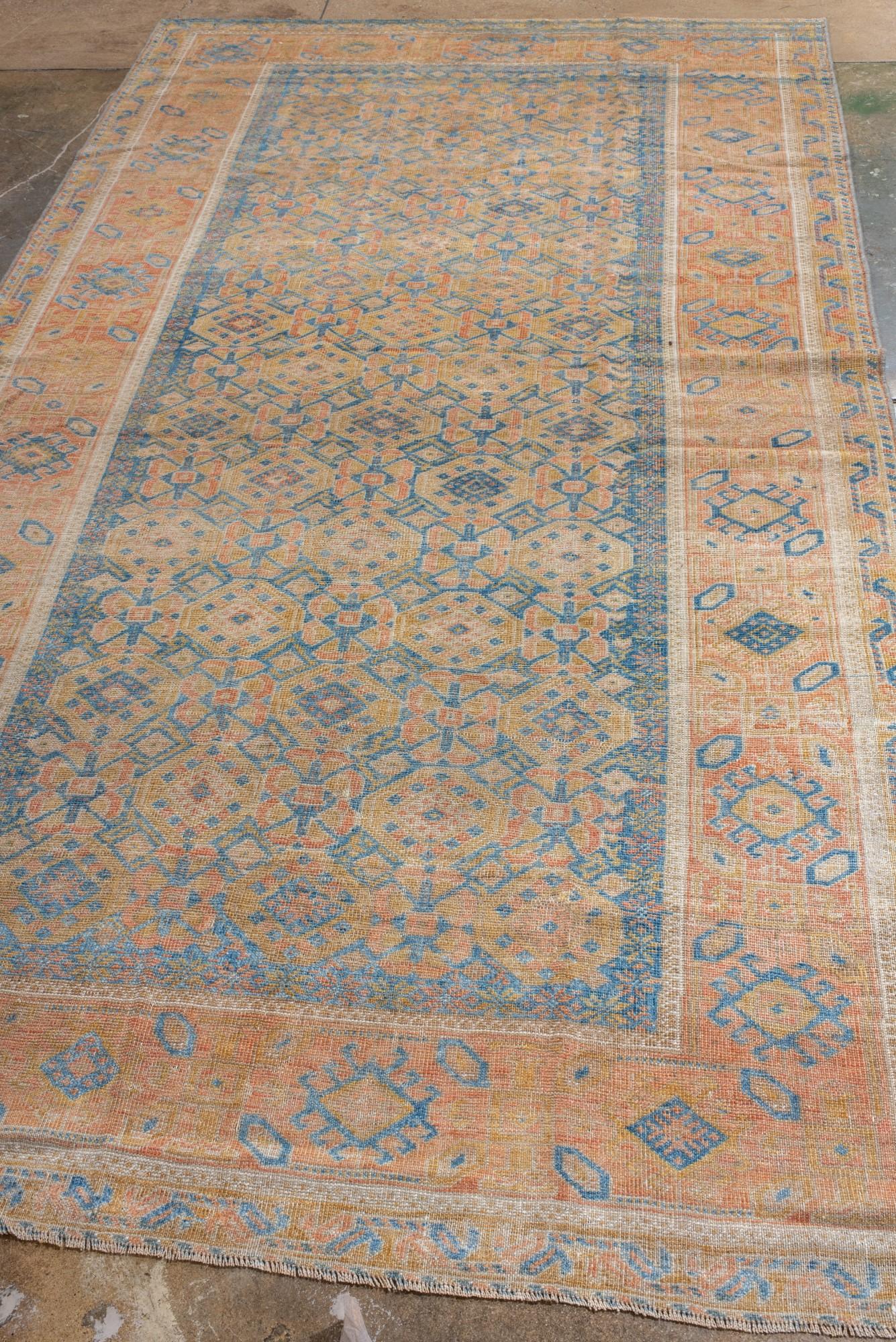 Antiker Belouch-Teppich mit königsblauem Feld und rostfarbener Bordüre (Persisch) im Angebot