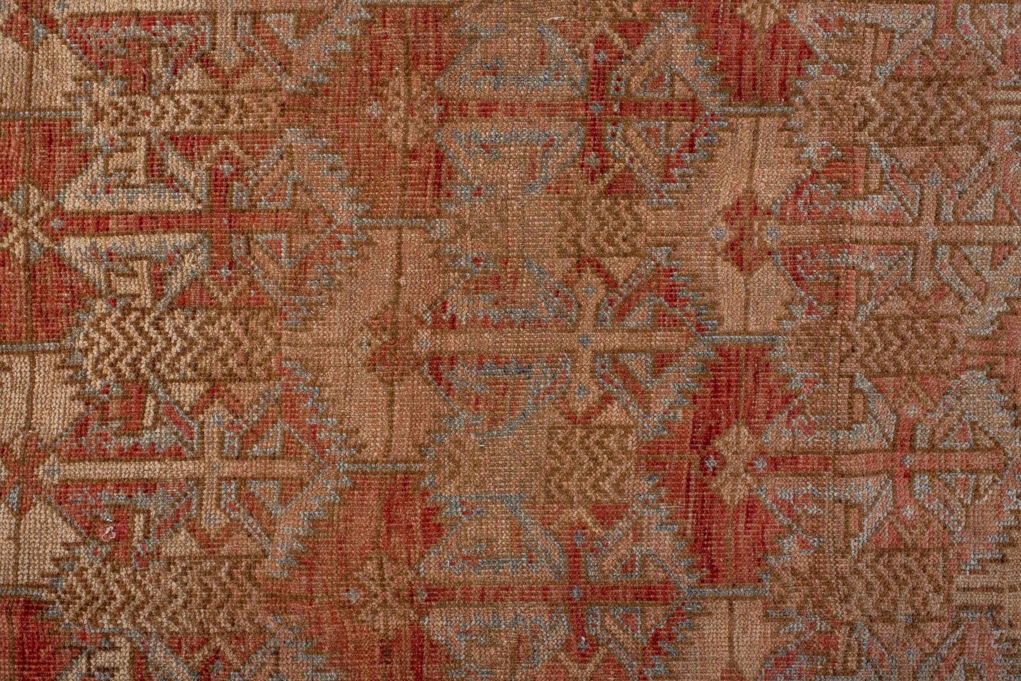 Noué à la main Belouch antique avec champ rouge Brown avec design floral Ashik en vente