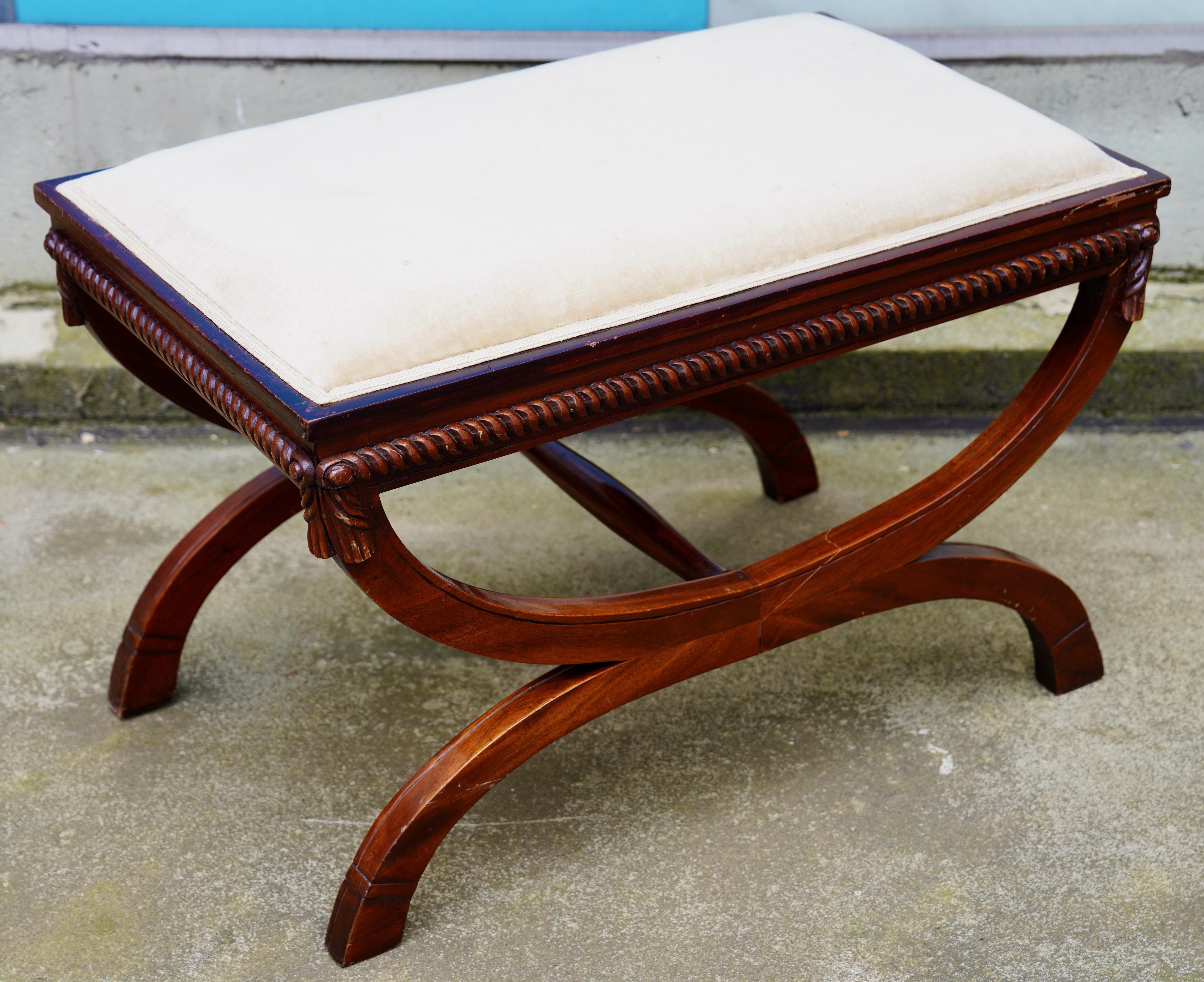 Néo-Régence Banc ancien, tabouret, Angleterre, Revival Régence, Chippendale, Victorien, Empire en vente