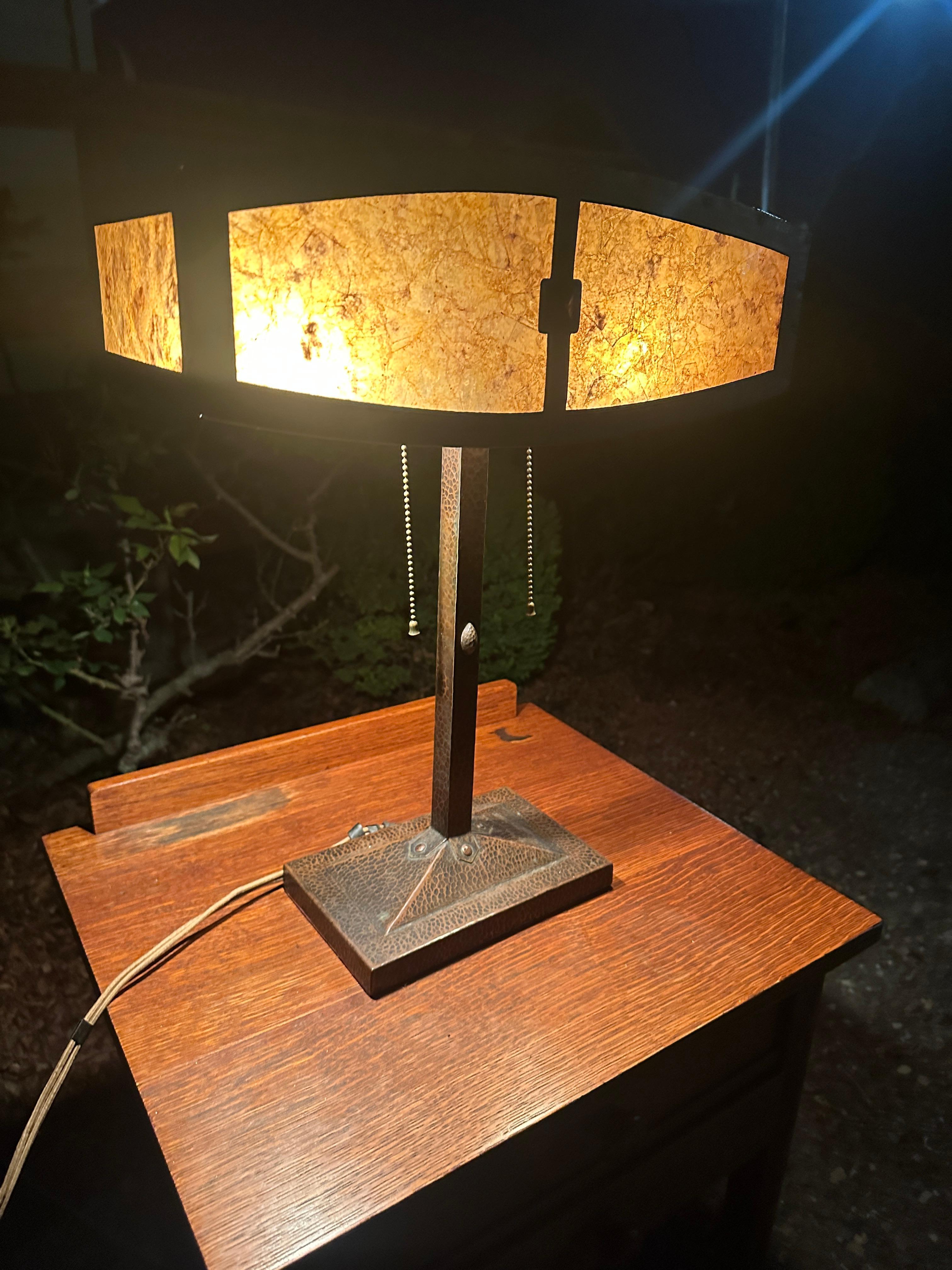 20th Century Antique Benedict Studios Hammered Copper Lamp - W7694 For Sale