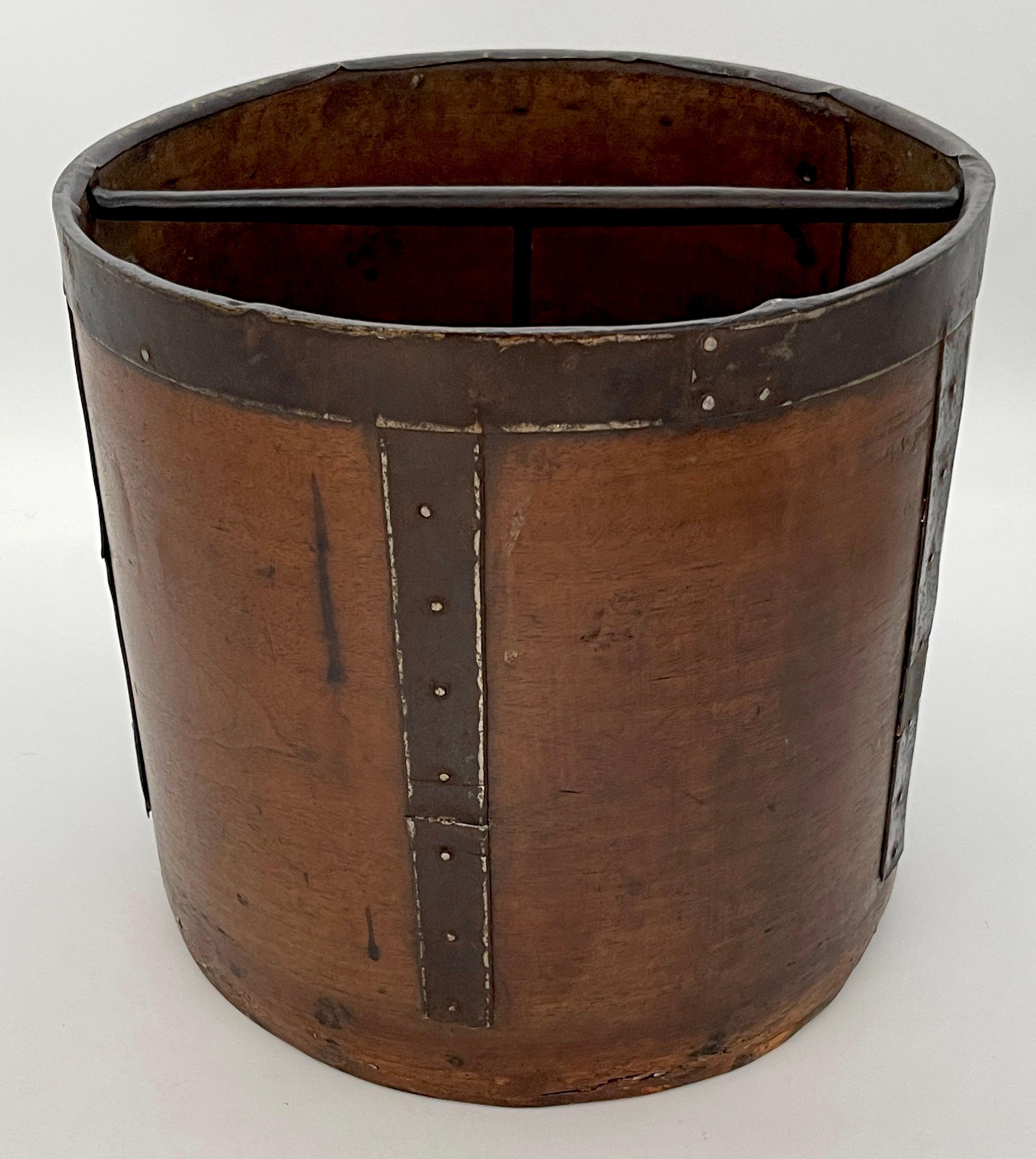 Antique Bentwood and Iron circular Dry Measure Wastepaper Basket  / Trash Can In Good Condition In West Palm Beach, FL