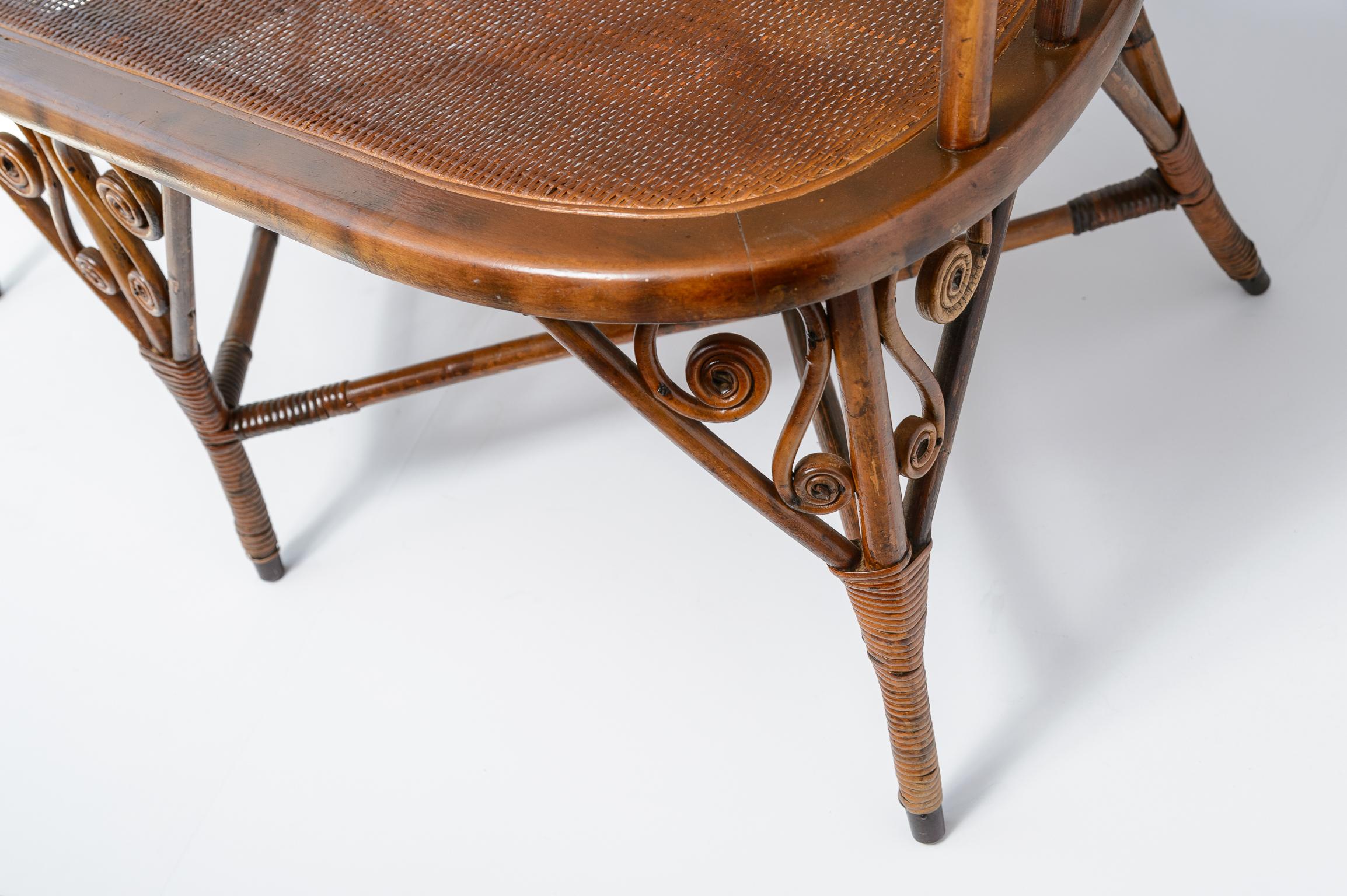 Antikes Settee aus Bugholz und Schilfrohr, Michael Thonet zugeschrieben, ca. 1900-1920er Jahre 3