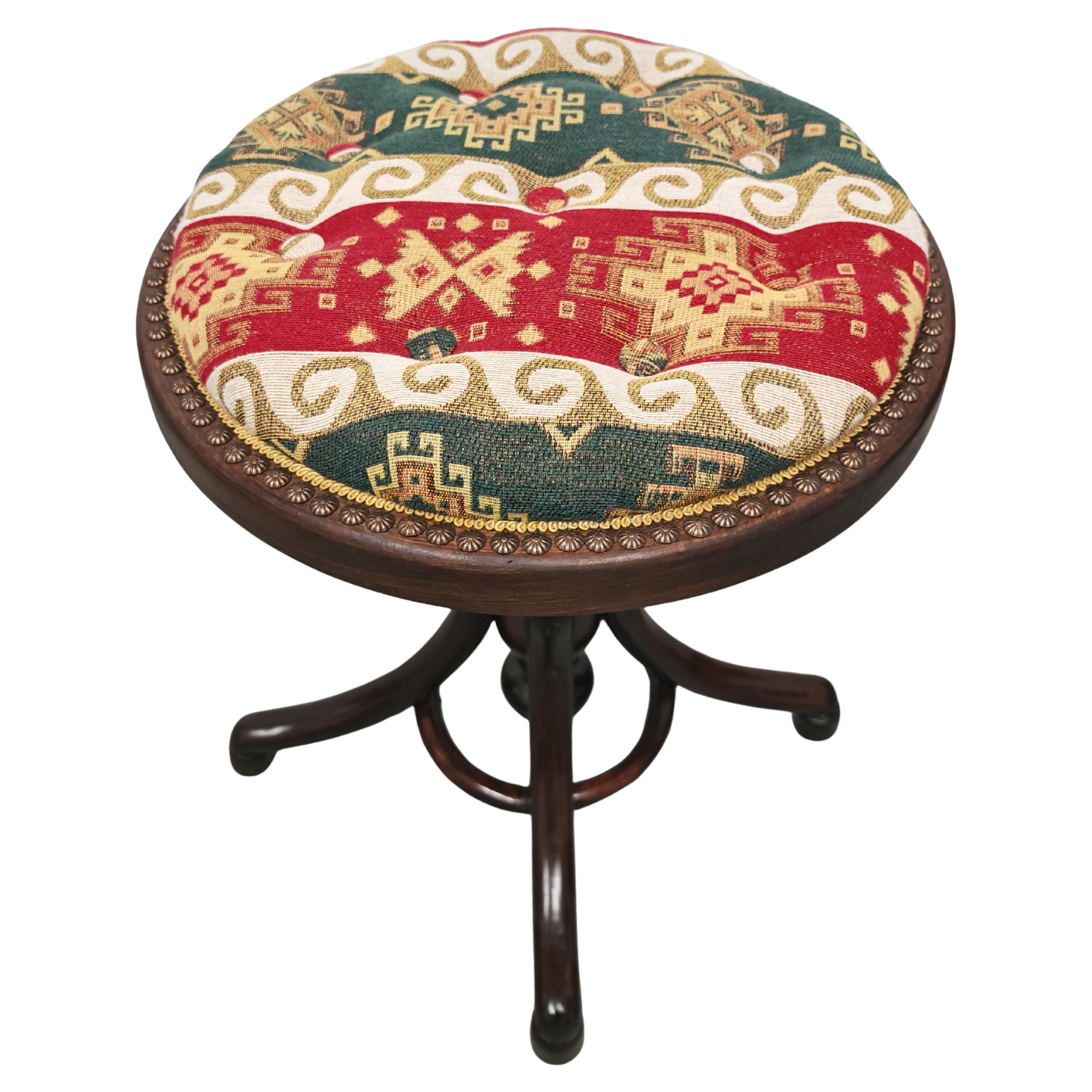 Antique Bentwood Piano Stool upholstered in kilim fabric, Austria 1910s en vente