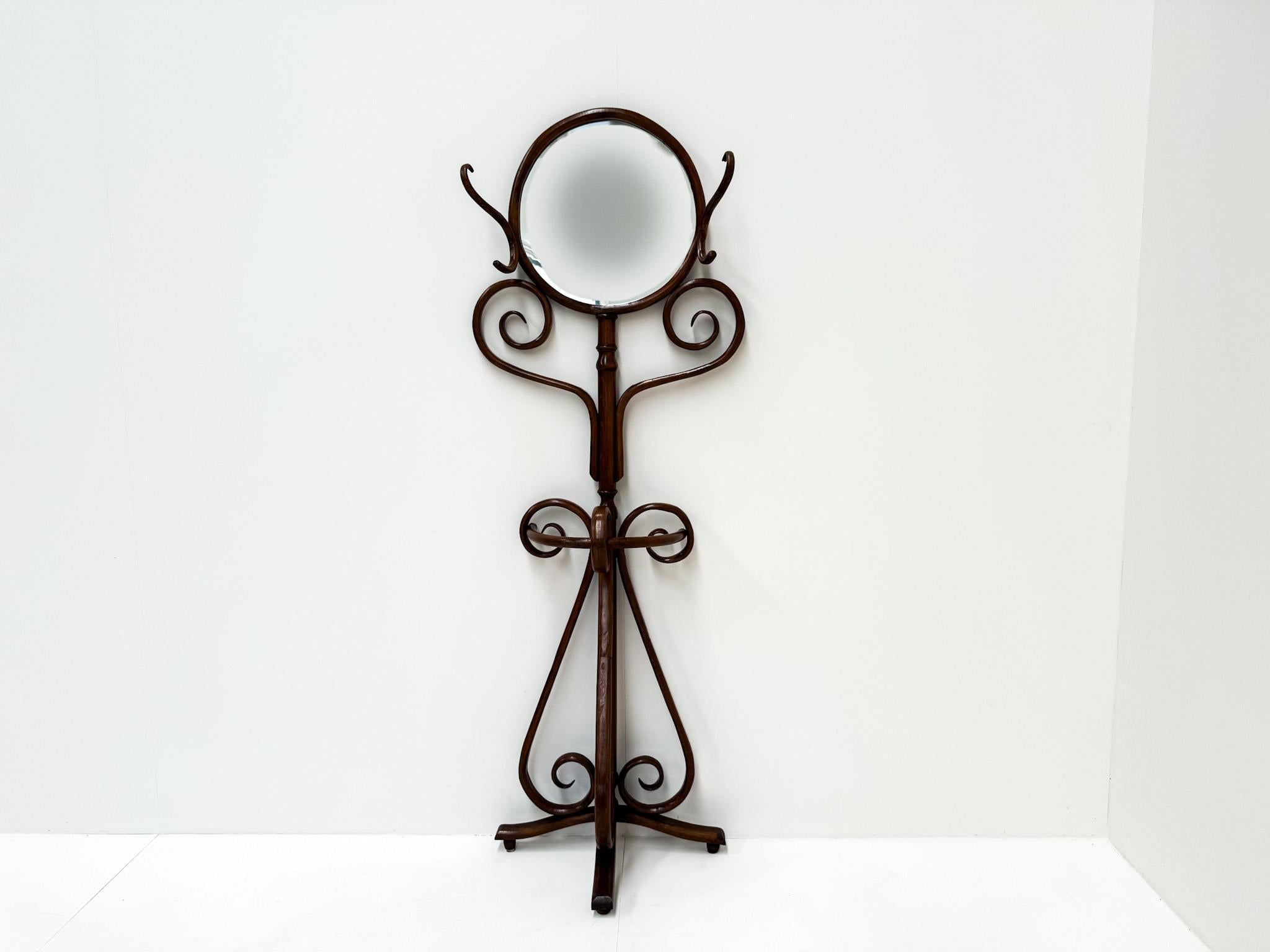 Ancien support de rasage ou A Hall en bois courbé avec miroir biseauté, années 1920-1940 en vente 5