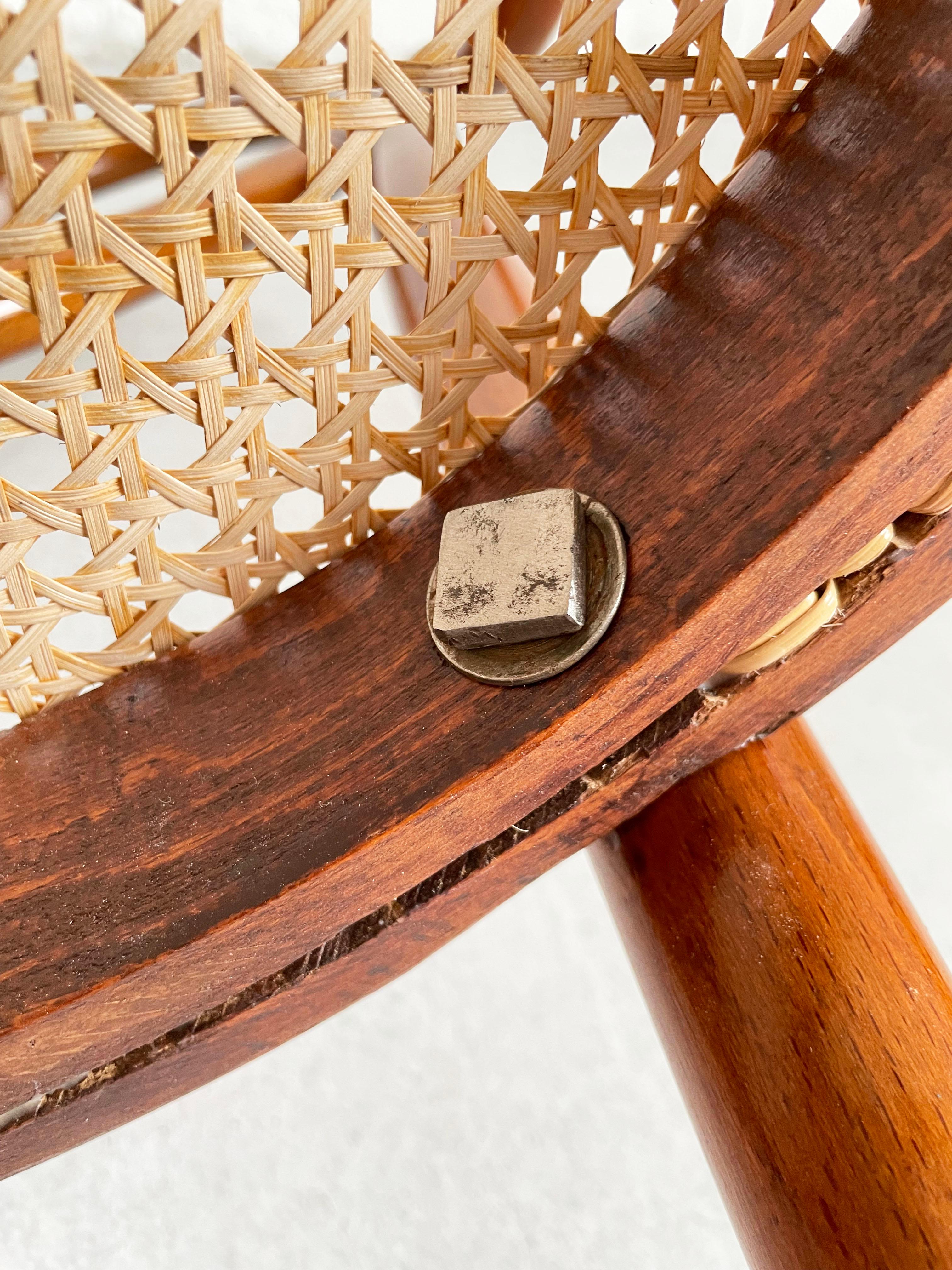Sofá antiguo de madera curvada Thonet nº 1, Austria circa 1860 en venta 1