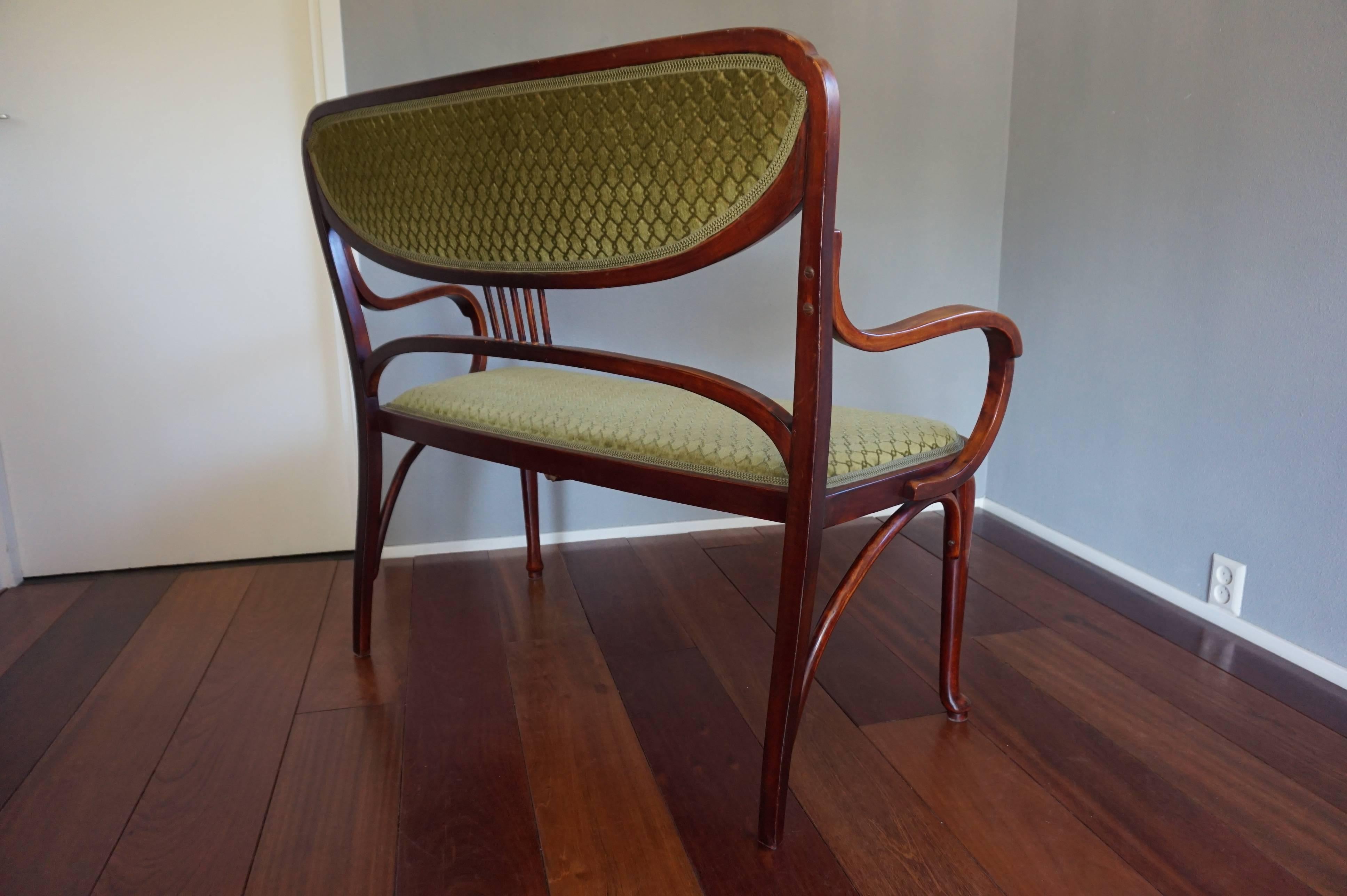 Upholstery Antique Bentwood Thonet Settee / Bench Great Condition & Beautifully Upholstered