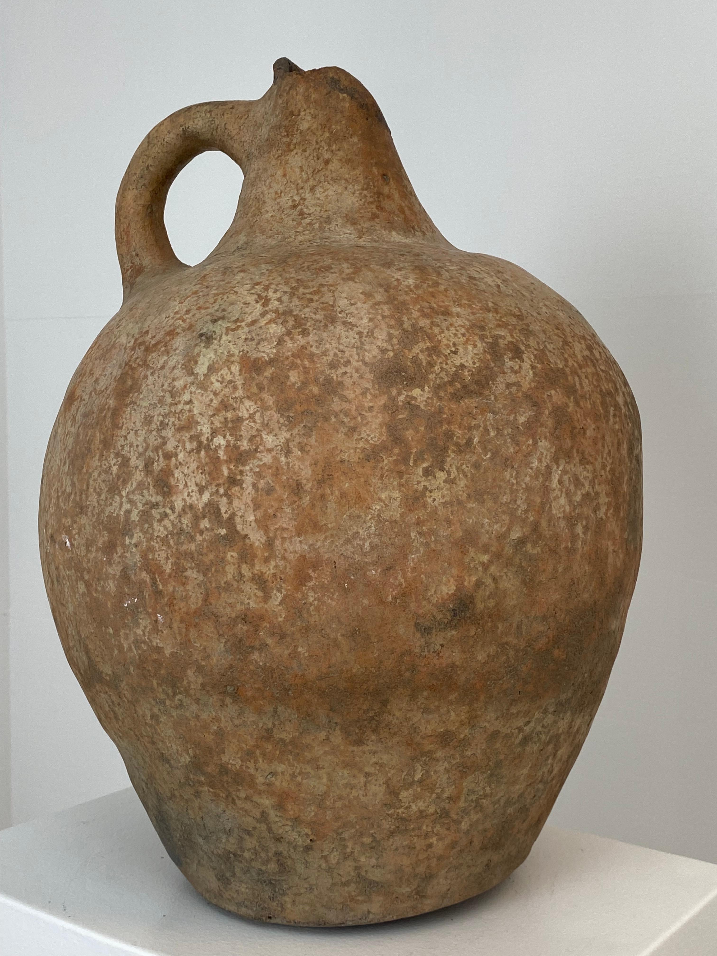 Antique Berber Terracotta Jar from Morocco For Sale 2