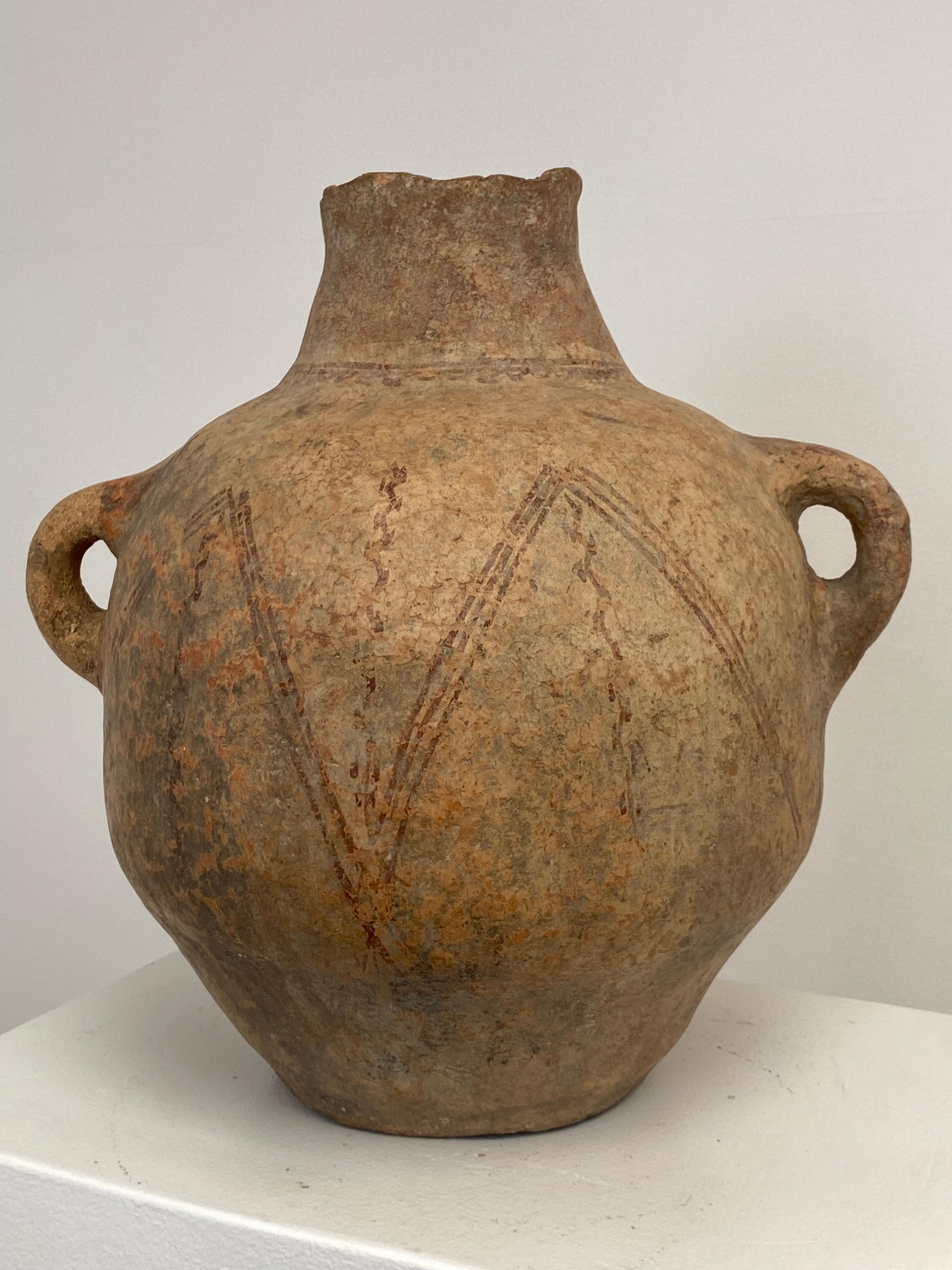 Antique Berber Terracotta Jar with 2 Handles For Sale 5