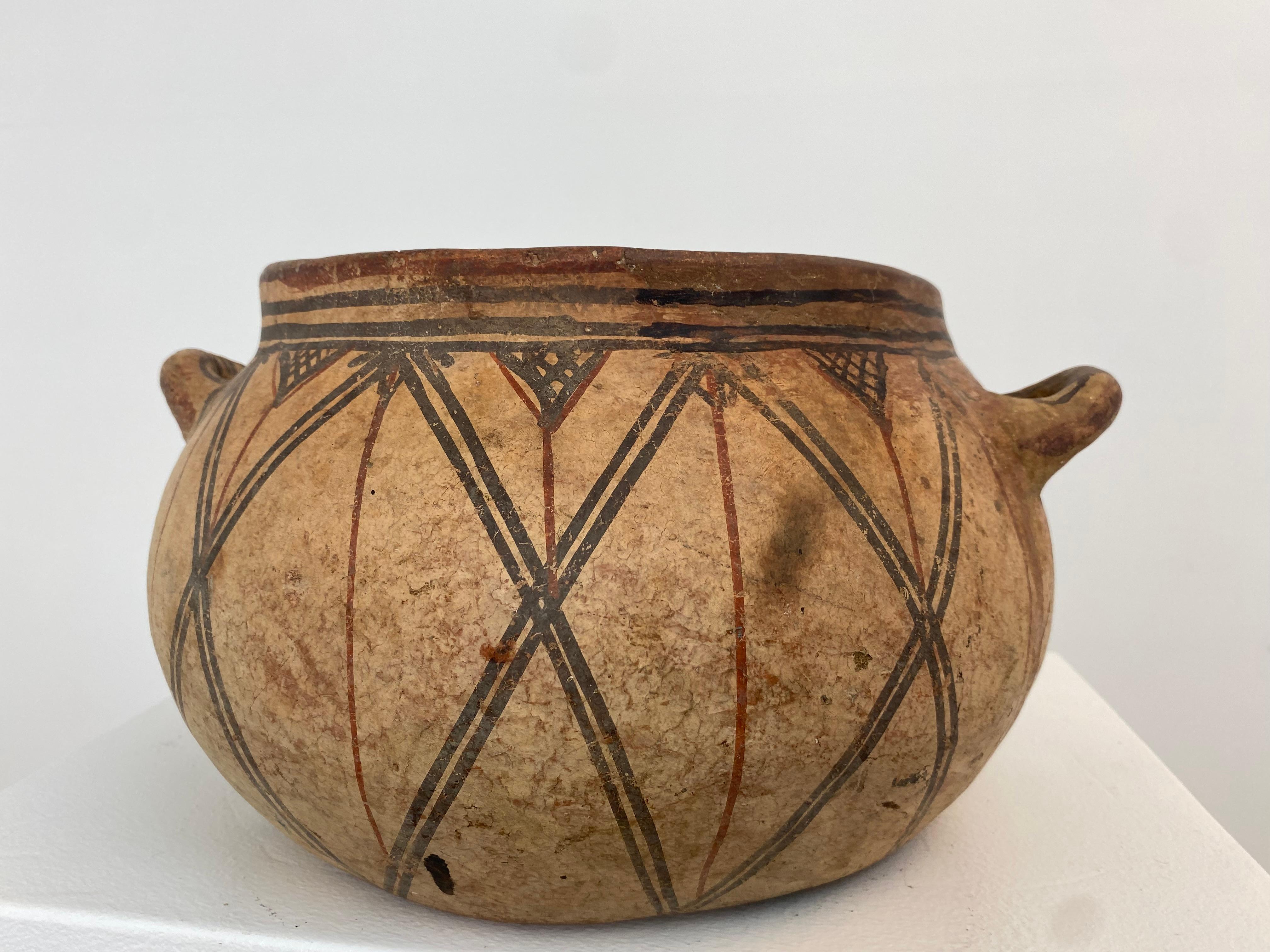 Terre cuite Pot berbère antique en terre cuite du Maroc
