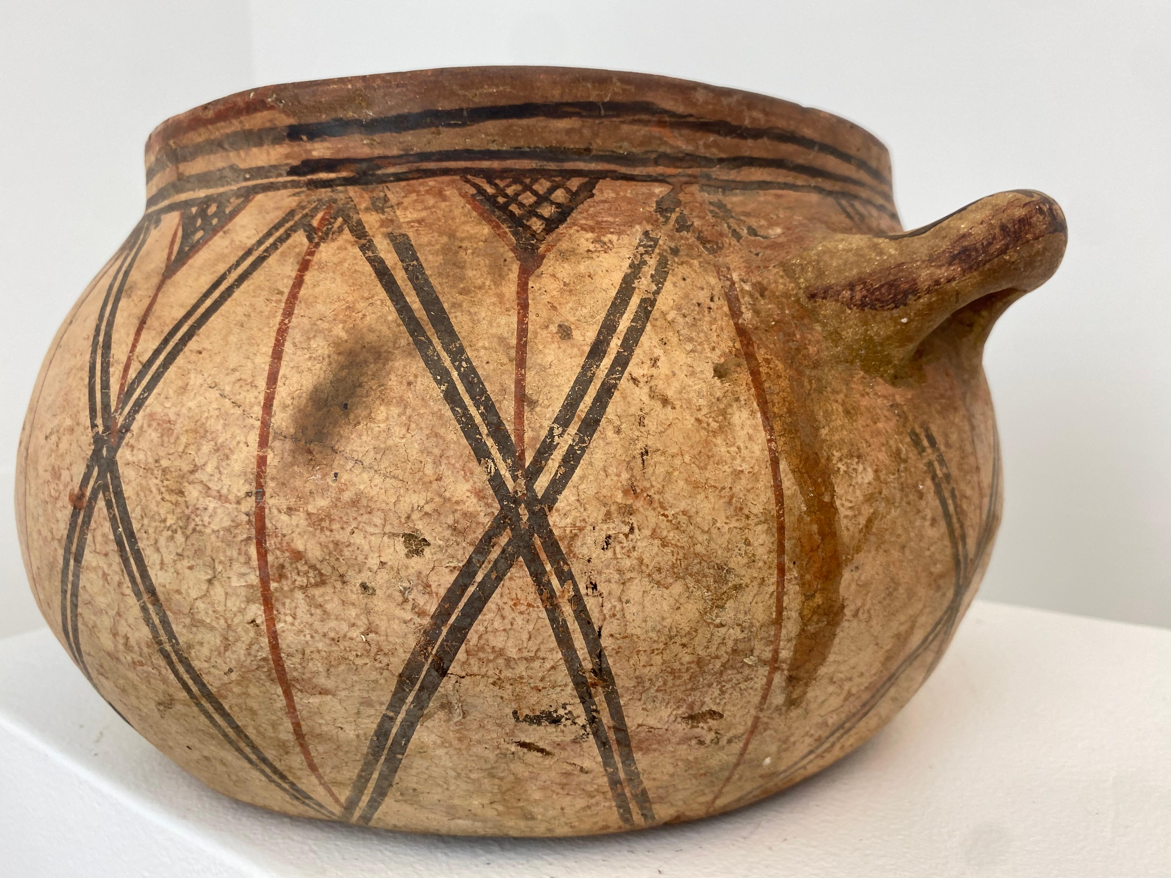 Pot berbère antique en terre cuite du Maroc 1