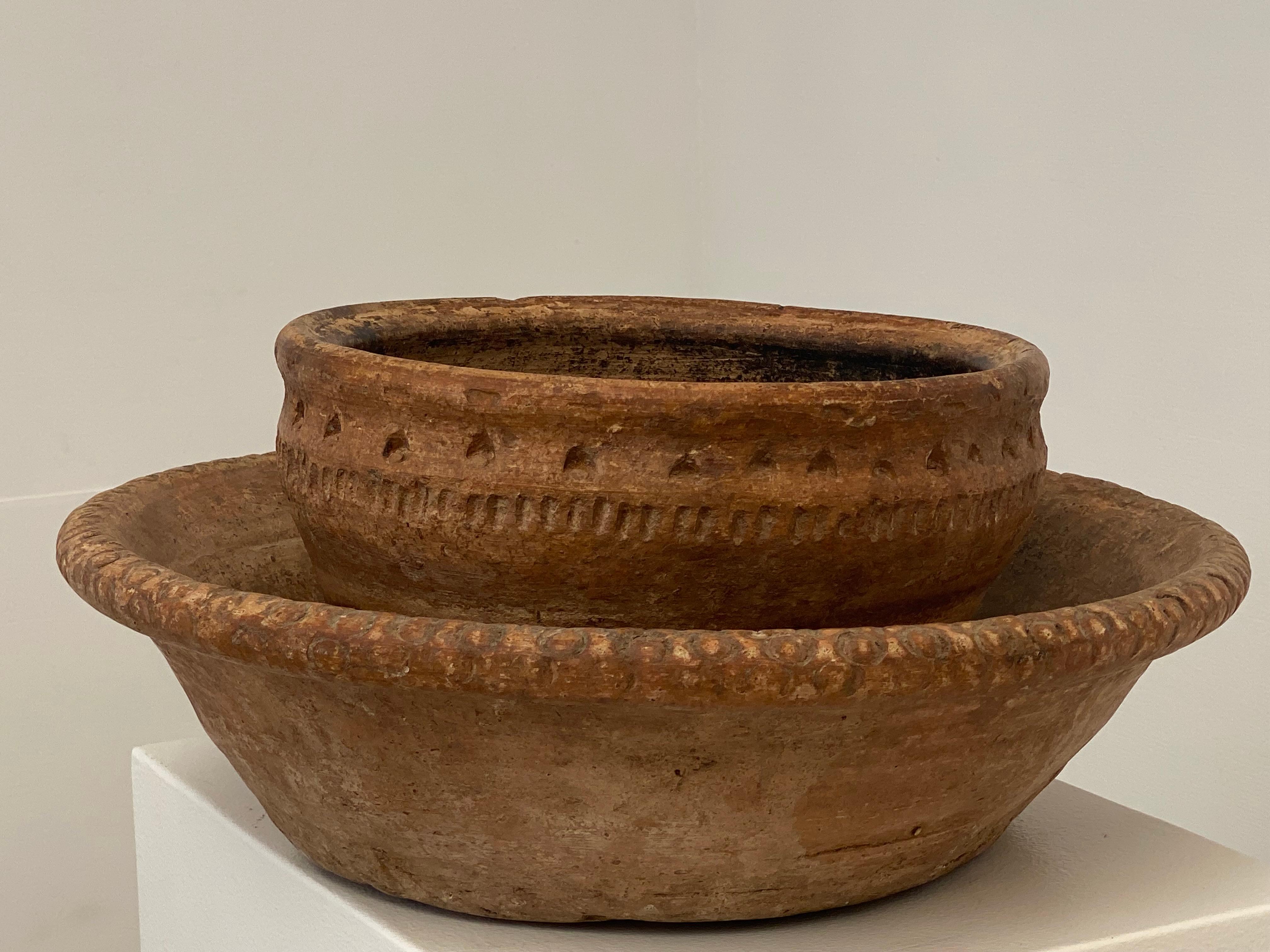 Antike Berber-Terrakotta-Vase aus Marokko im Zustand „Hervorragend“ im Angebot in Schellebelle, BE