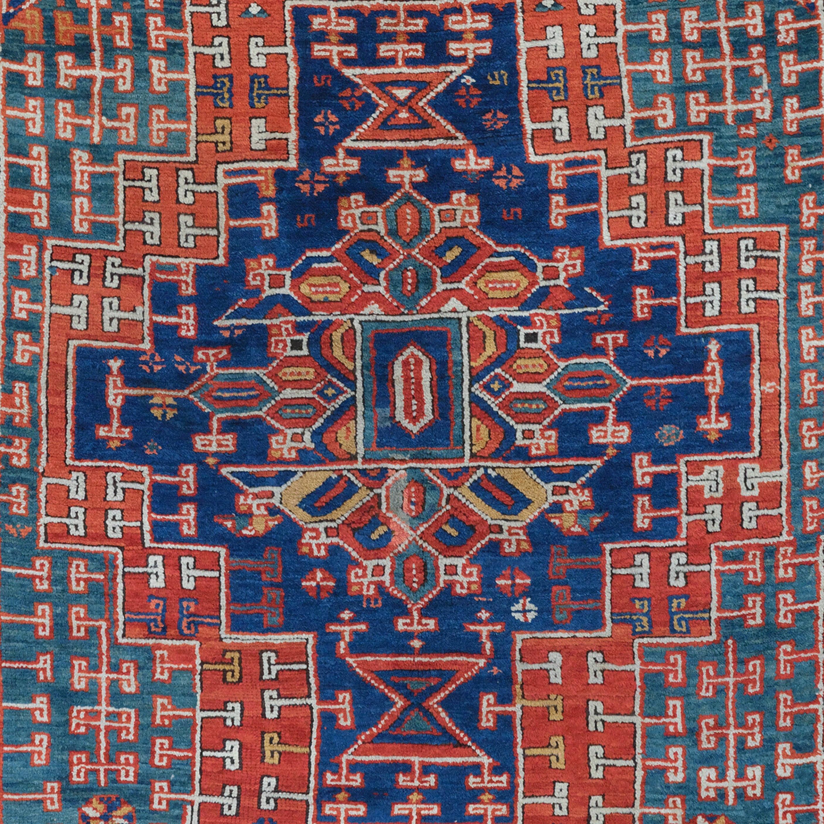 Turkish Antique Bergama Rug - Middle of the 19th Century Anatolian Bergama Rug For Sale