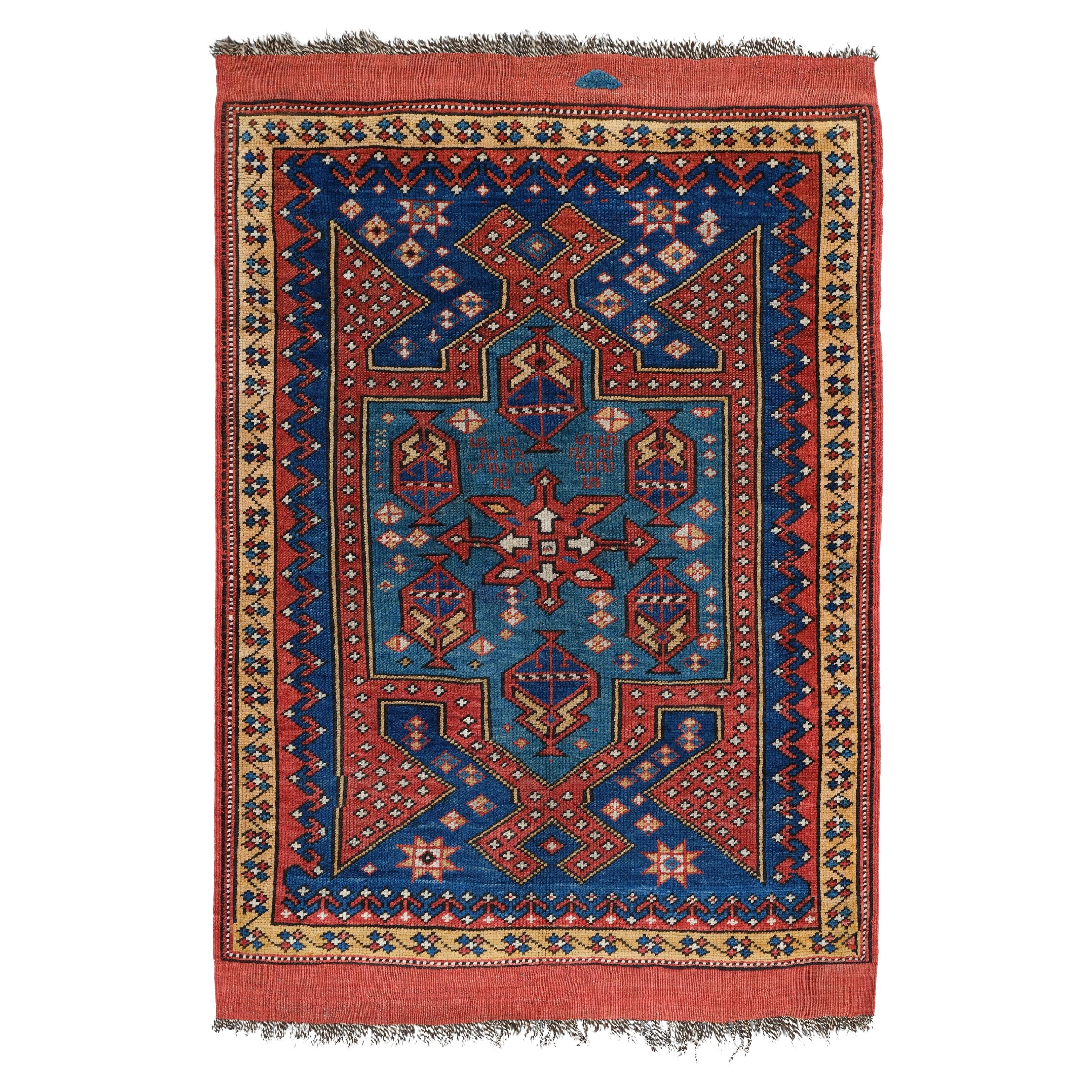 Antique Bergama Rug - Middle of the 19th Century Anatolian Bergama Rug For Sale