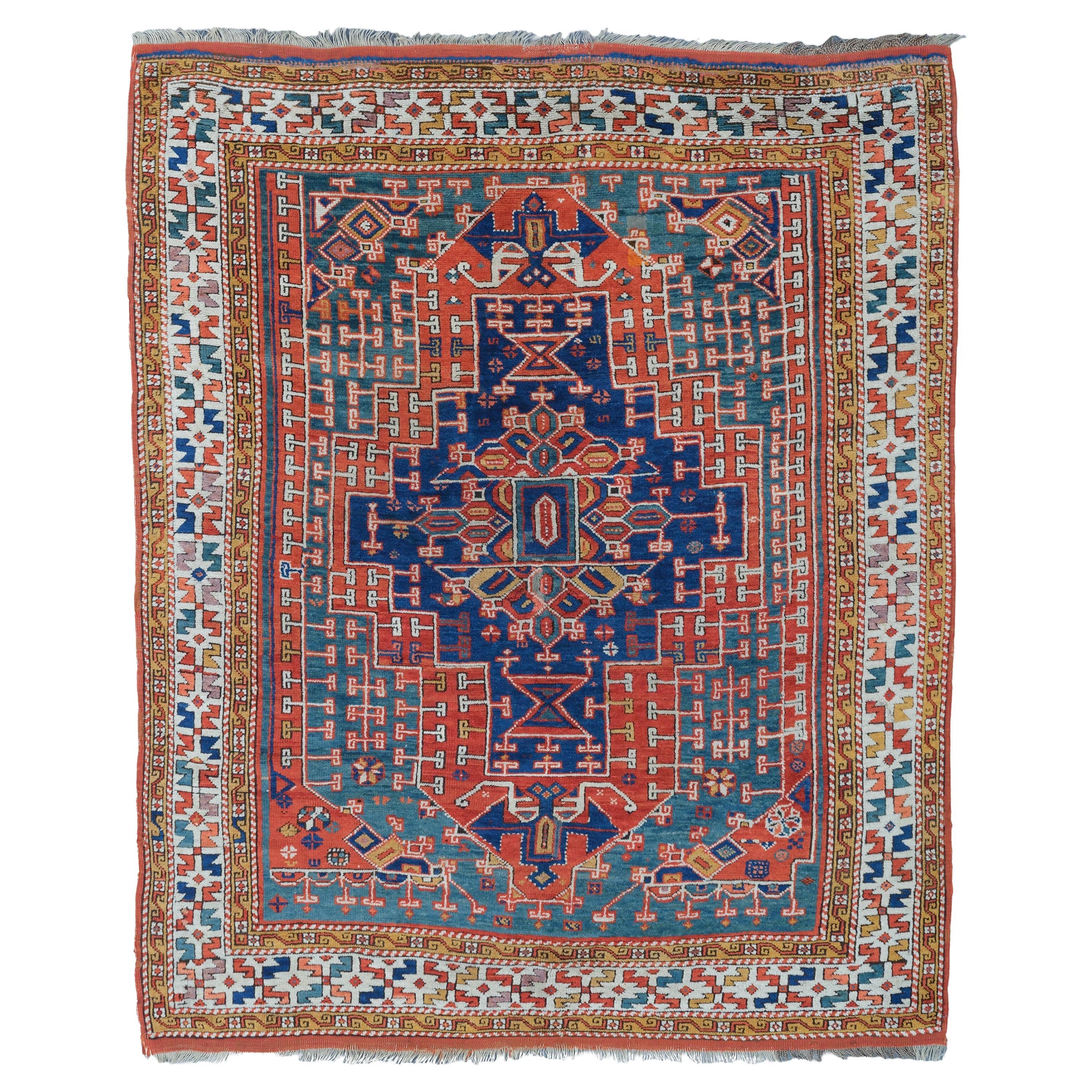 Antique Bergama Rug - Middle of the 19th Century Anatolian Bergama Rug For Sale