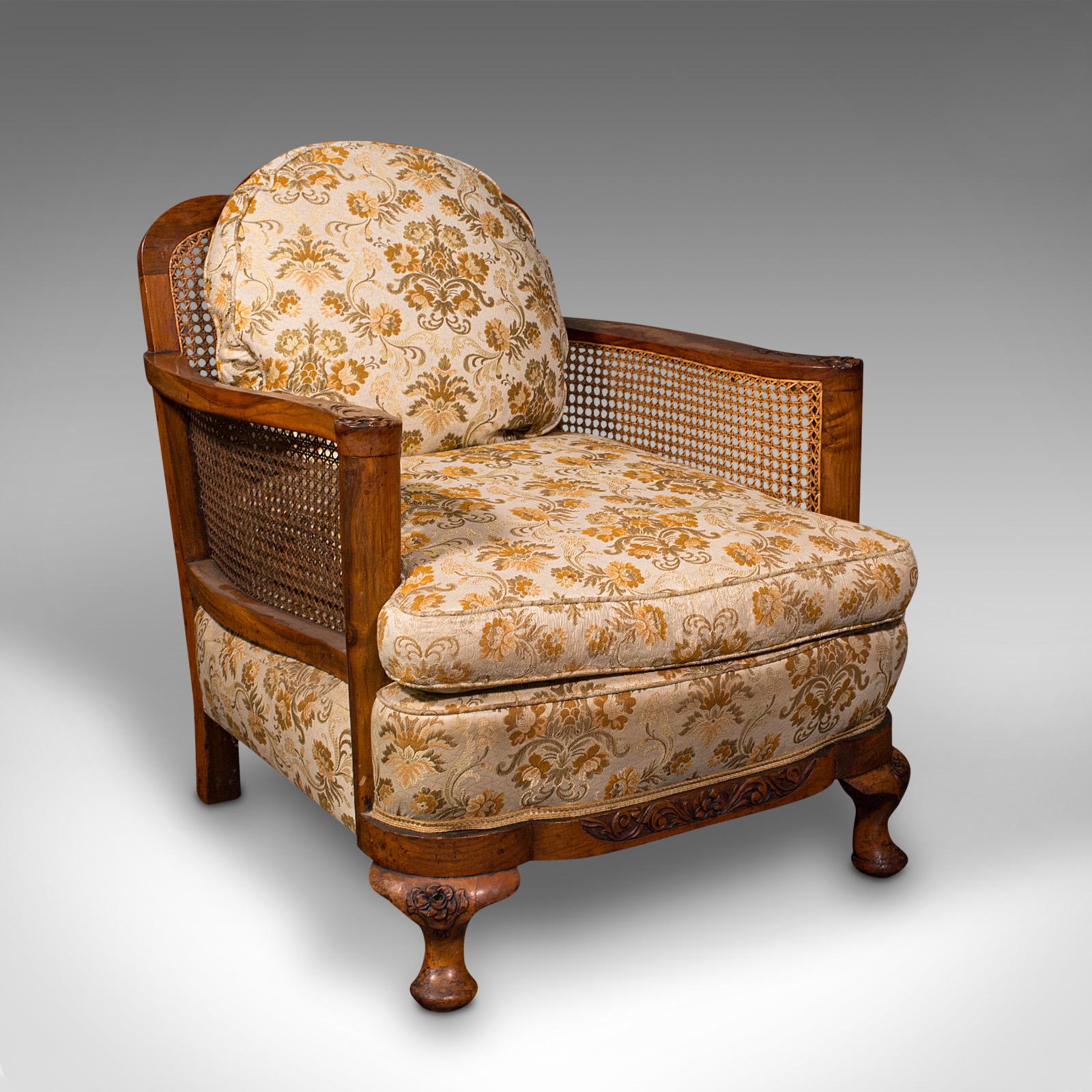 This is an antique bergère sofa suite. An English, walnut 3-seat settee and pair of armchairs, dating to the Edwardian period, circa 1910.

Wonderfully presented antique suite with quality finish and appearance
Displaying a desirable aged patina