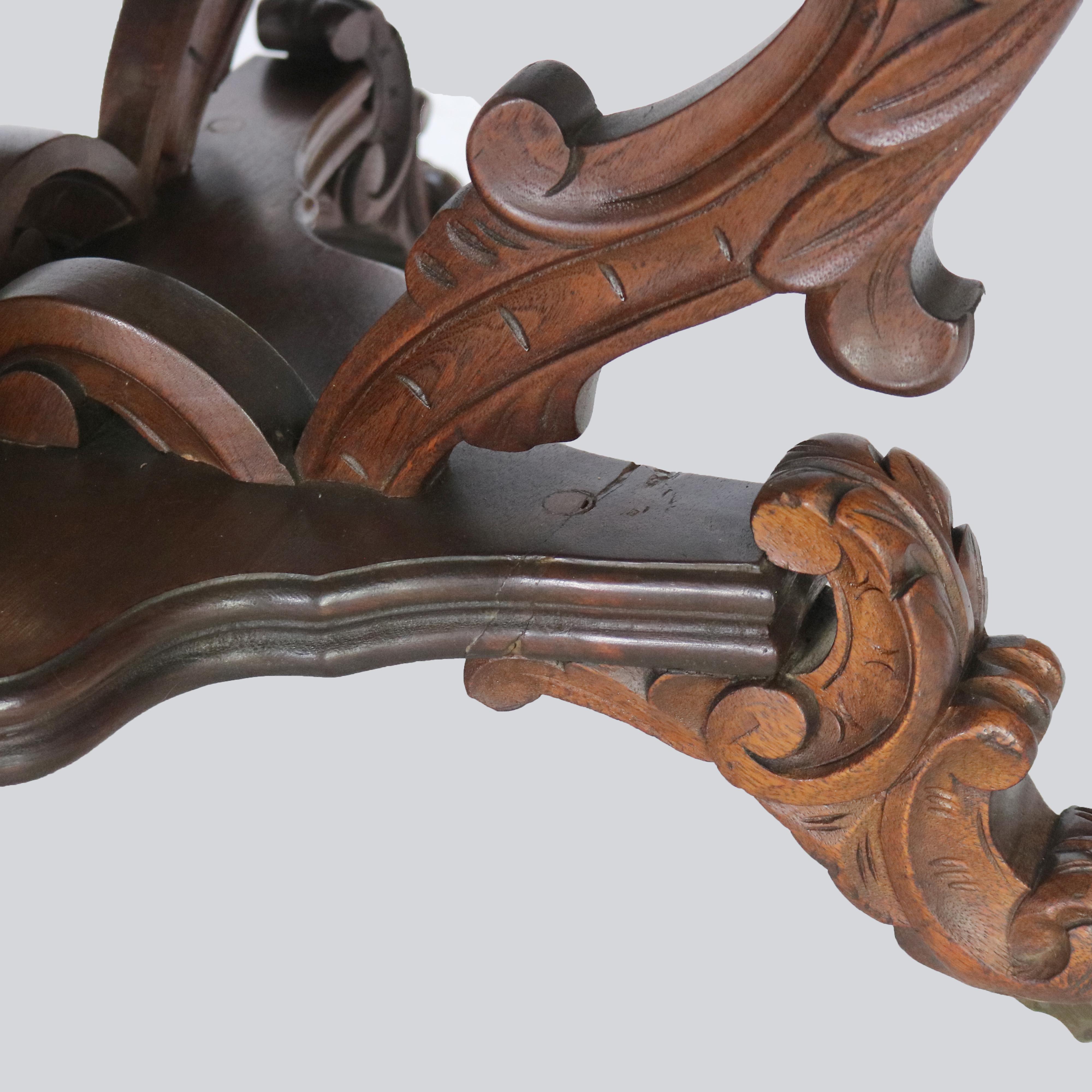 Ancienne table victorienne en acajou sculpté et palissandre de Berkey et Gay School C1880 en vente 7