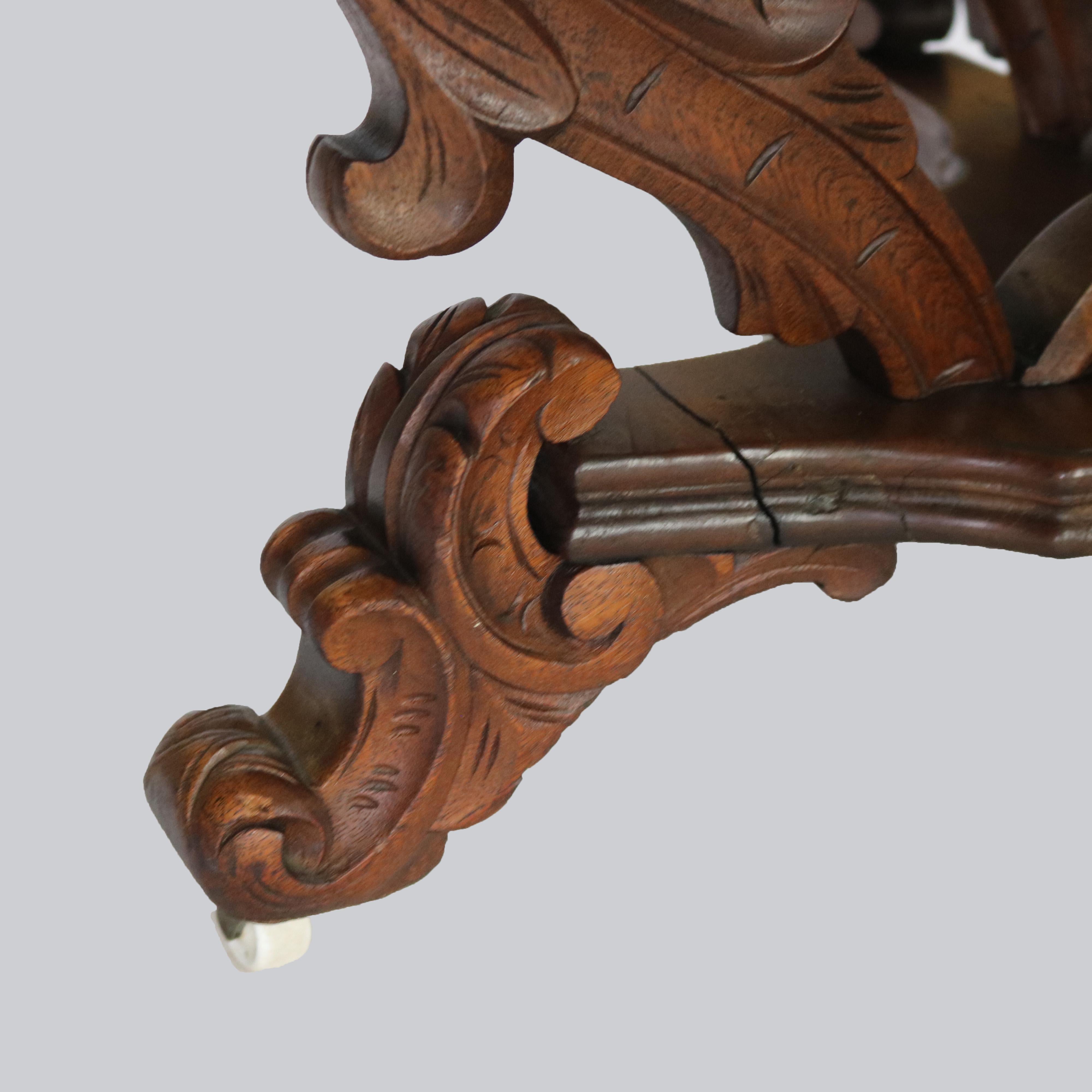 XIXe siècle Ancienne table victorienne en acajou sculpté et palissandre de Berkey et Gay School C1880 en vente