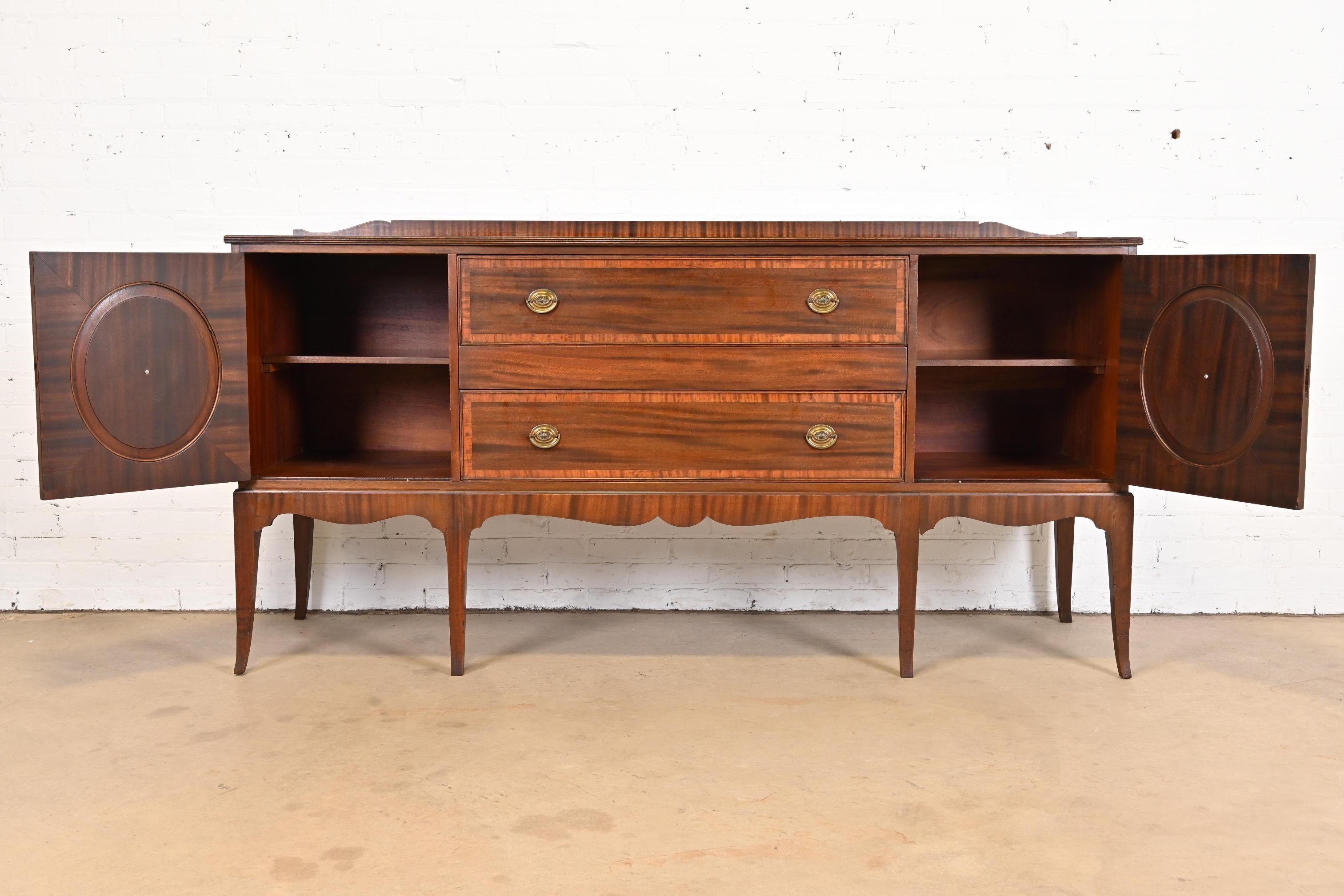 Antique Berkey & Gay Regency Inlaid Banded Mahogany Sideboard, circa 1920s In Good Condition In South Bend, IN