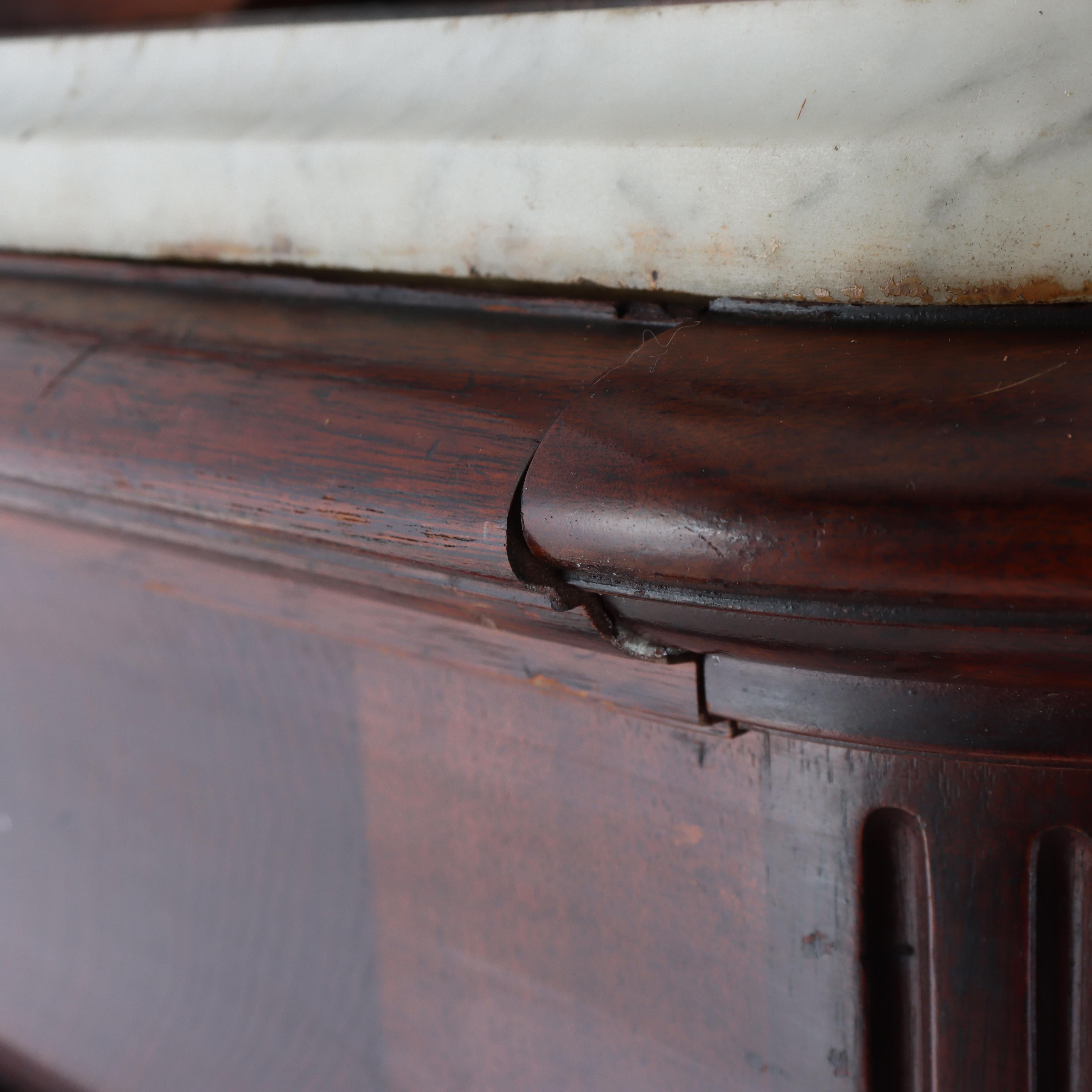 Antike Berkey & Gay Renaissance-Revival-Anrichte aus Nussbaum, Wurzelholz und Marmor um 1890 im Angebot 6