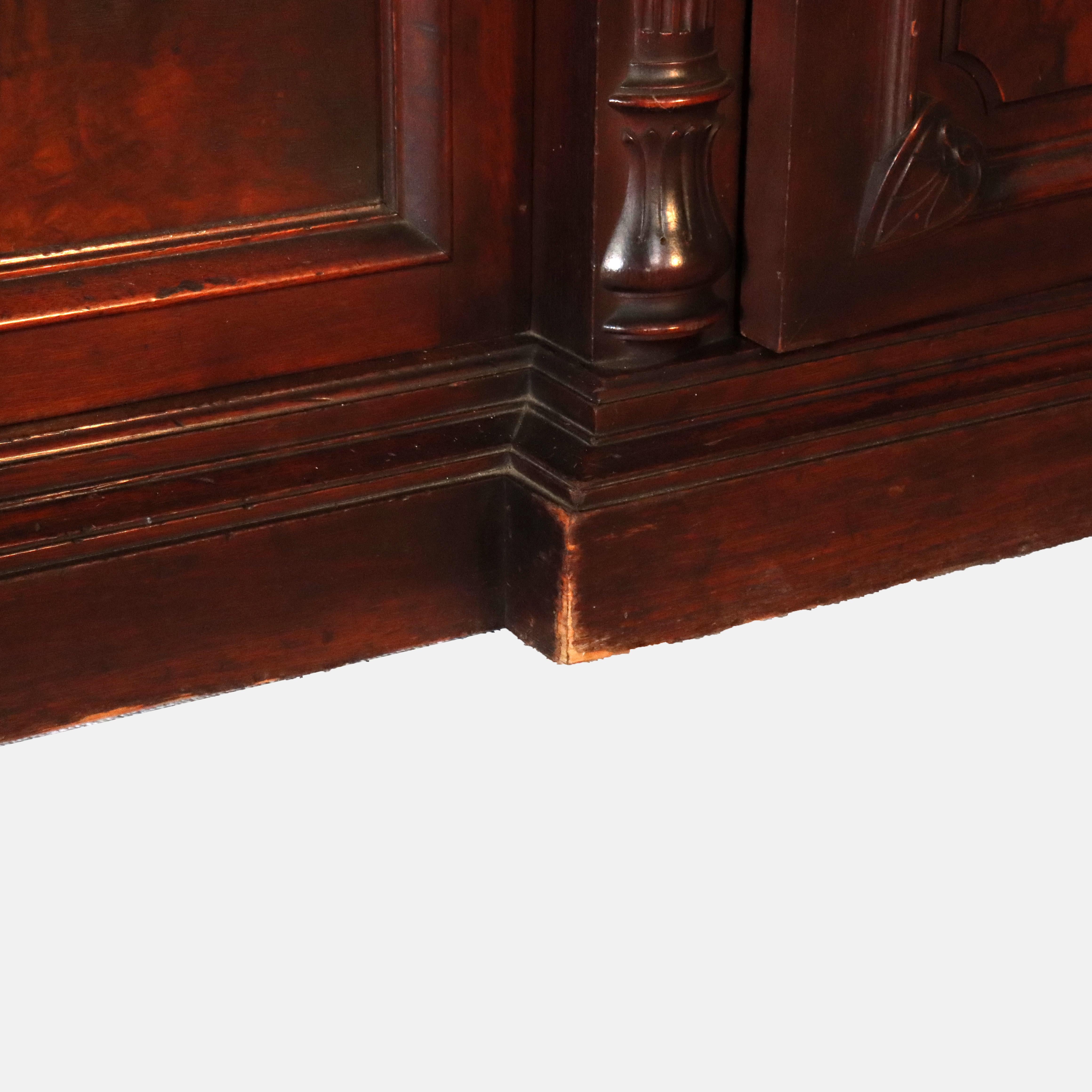 Antike Berkey & Gay Renaissance-Revival-Anrichte aus Nussbaum, Wurzelholz und Marmor um 1890 im Angebot 10