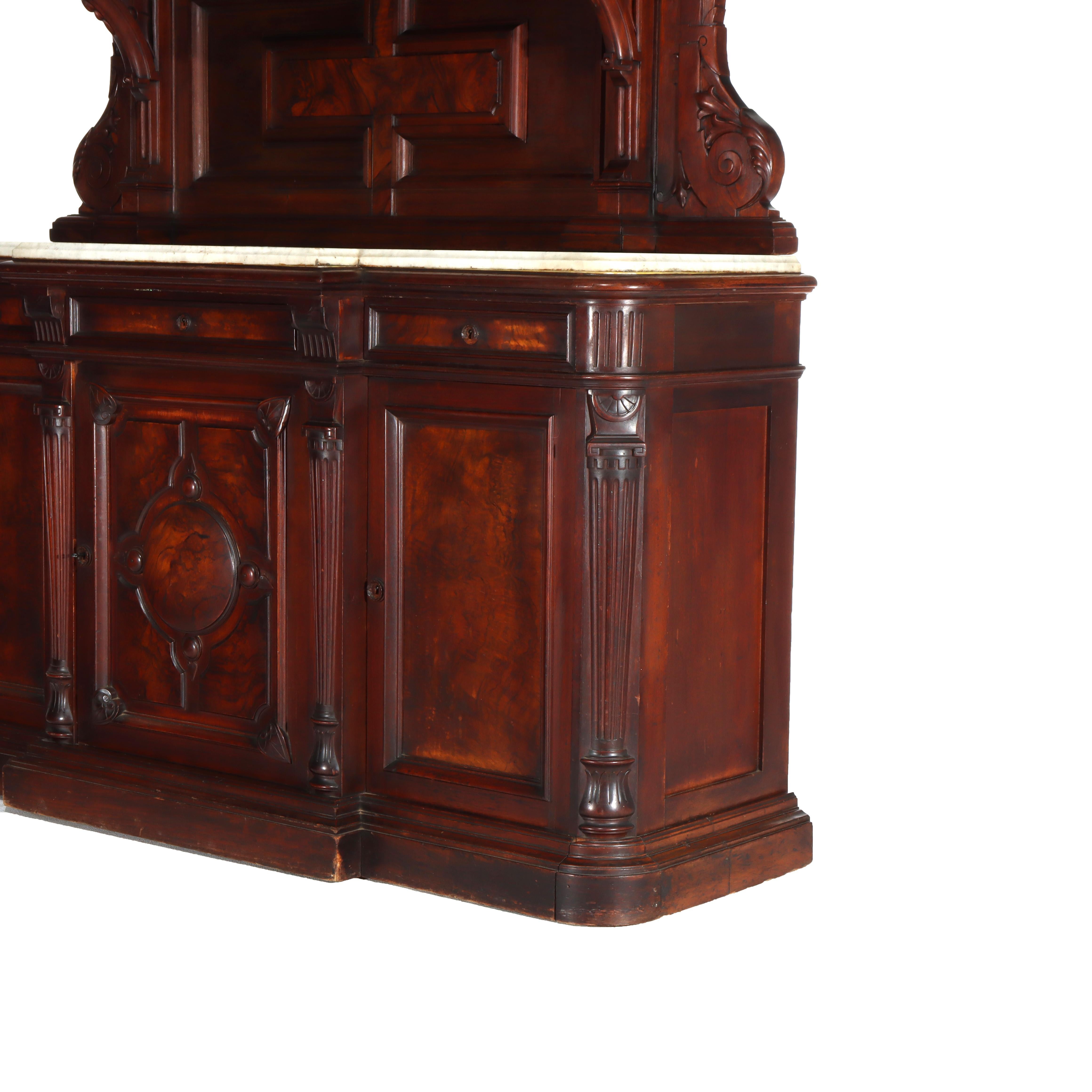 Antike Berkey & Gay Renaissance-Revival-Anrichte aus Nussbaum, Wurzelholz und Marmor um 1890 im Zustand „Gut“ im Angebot in Big Flats, NY