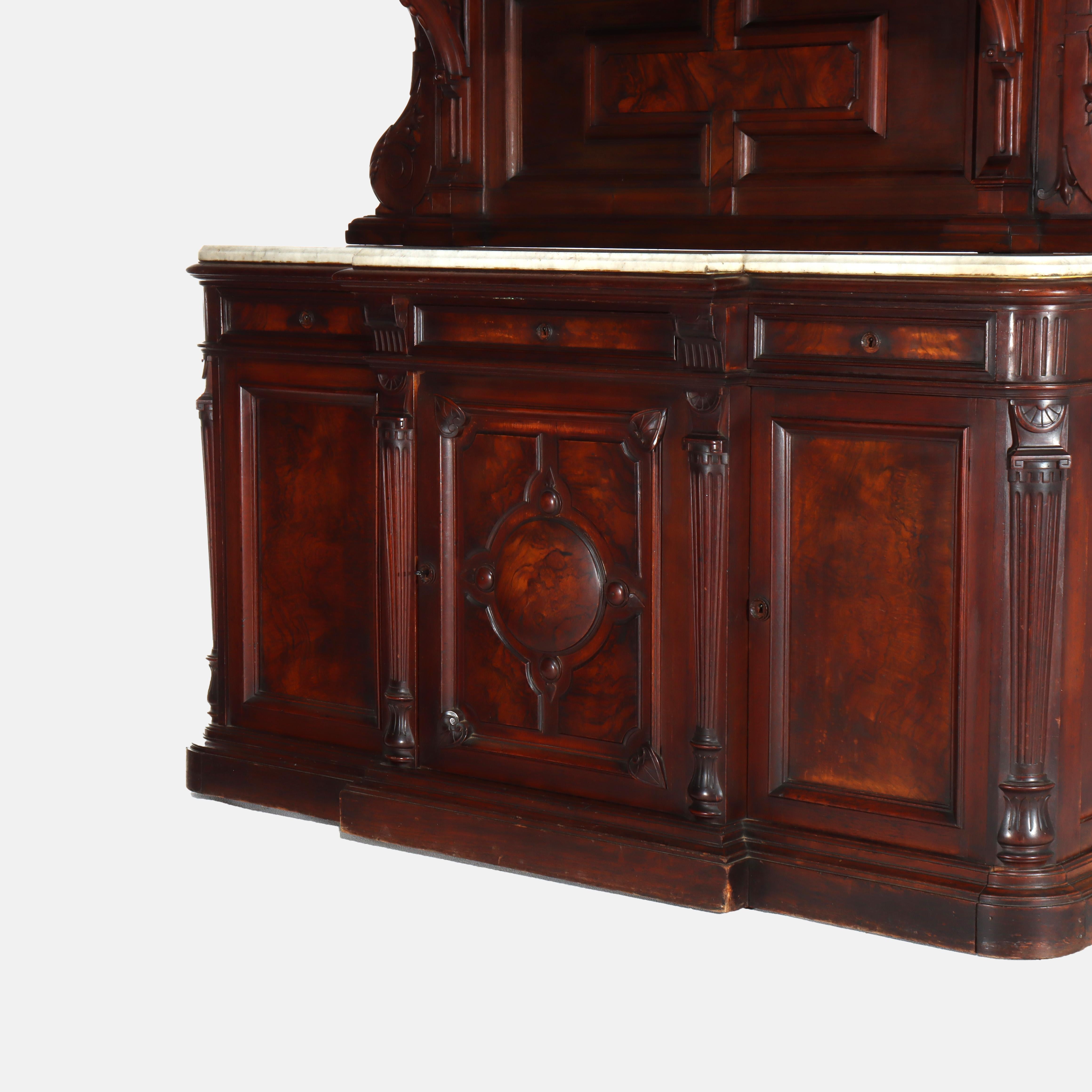 Antike Berkey & Gay Renaissance-Revival-Anrichte aus Nussbaum, Wurzelholz und Marmor um 1890 (19. Jahrhundert) im Angebot