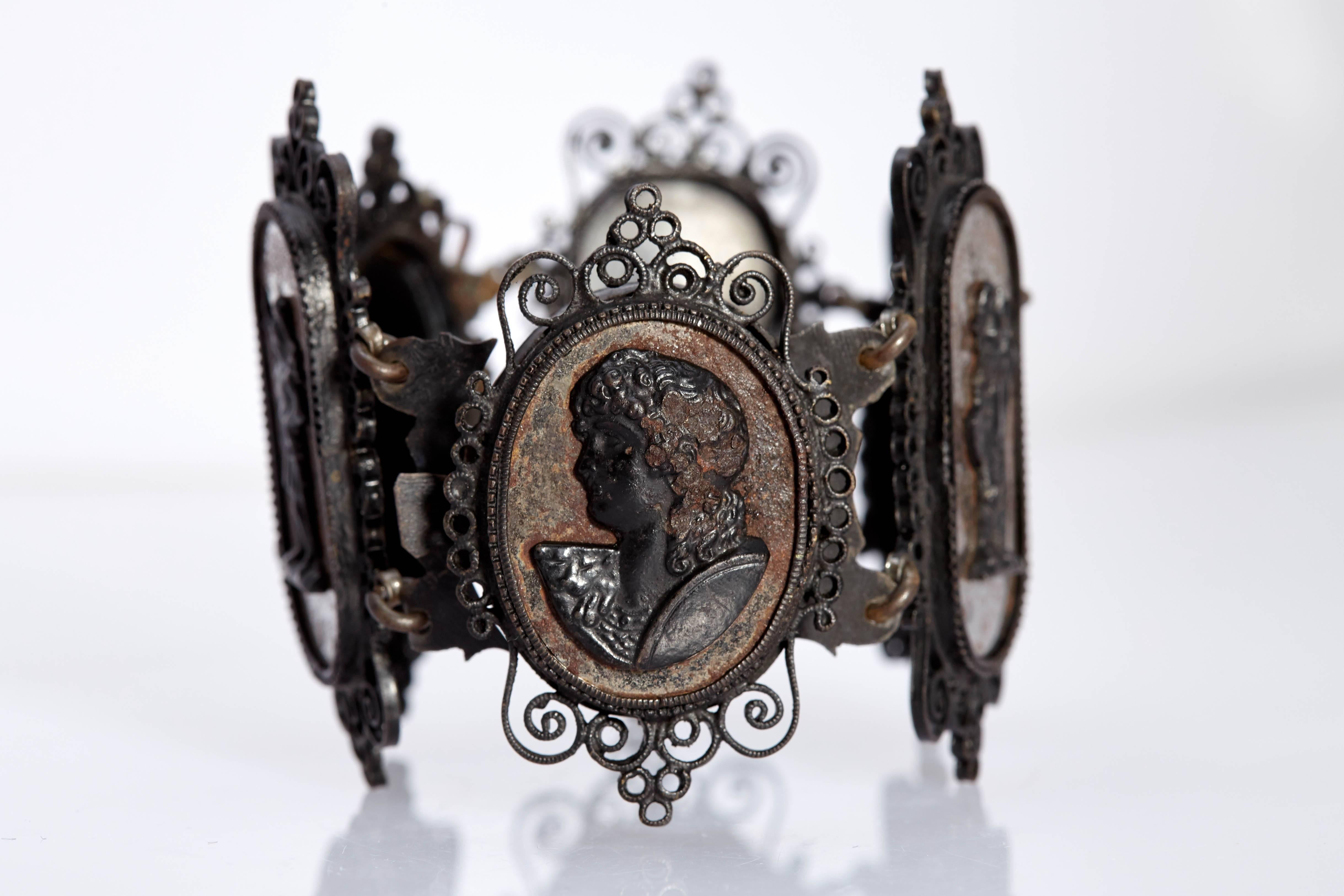 Antique Berlin Iron Bracelet In Excellent Condition For Sale In New York, NY