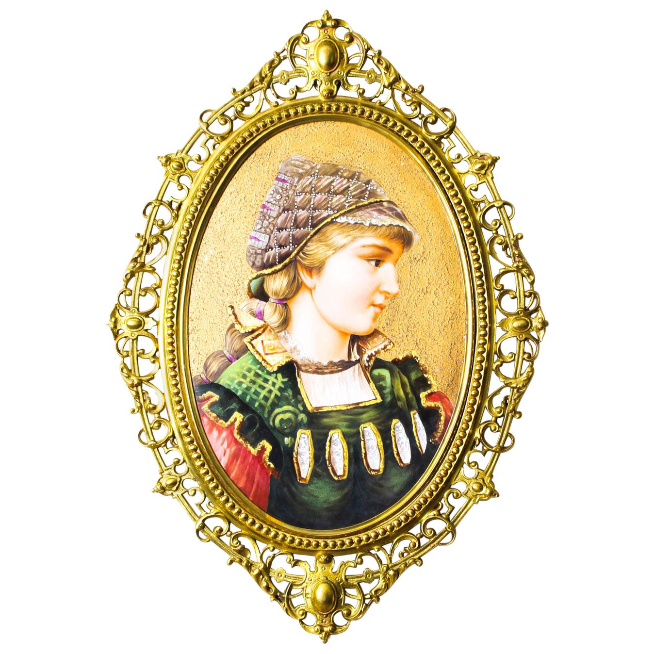 Antike Berliner ovale Porzellanplakette einer jungen Frau mit Goldbronze-Rahmen, 19. Jahrhundert