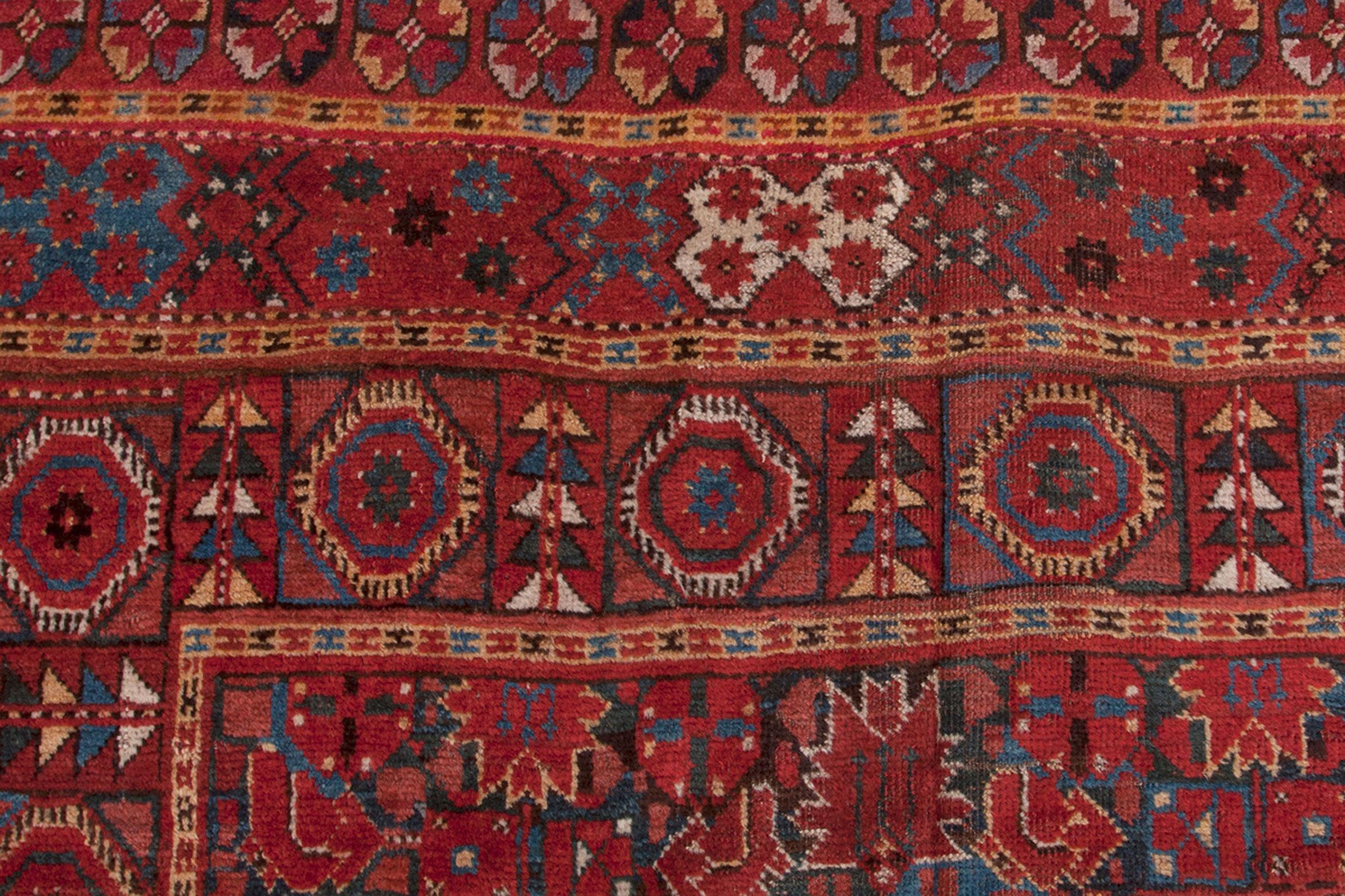 Antique Beshir Carpet, West Turkestan, Circa 1900 In Good Condition For Sale In Henley-on-Thames, Oxfordshire