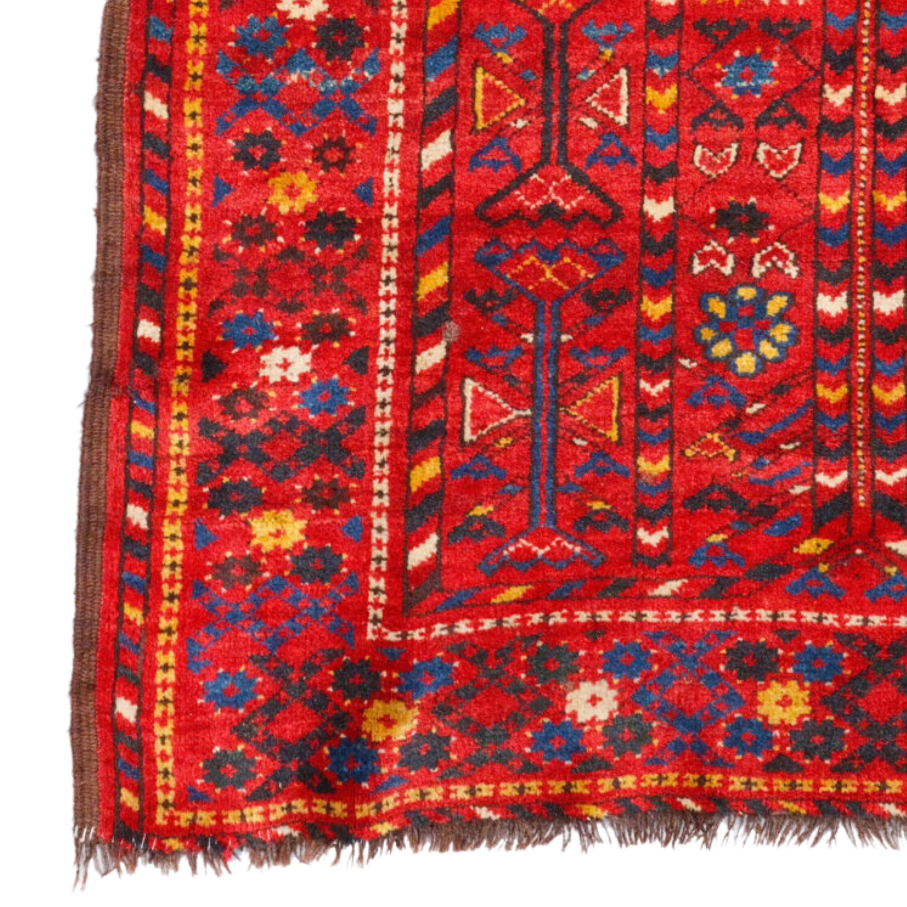 Antique Beshir Engsi - 19th Century Antique Beshir Engsi
Size: 109×206 cm (3,57 - 6,75 ft)

This antique Beshir Engsi rug is a work of art from the 19th century. This carpet is an ensi type carpet used by the Beshir tribe to decorate traditional