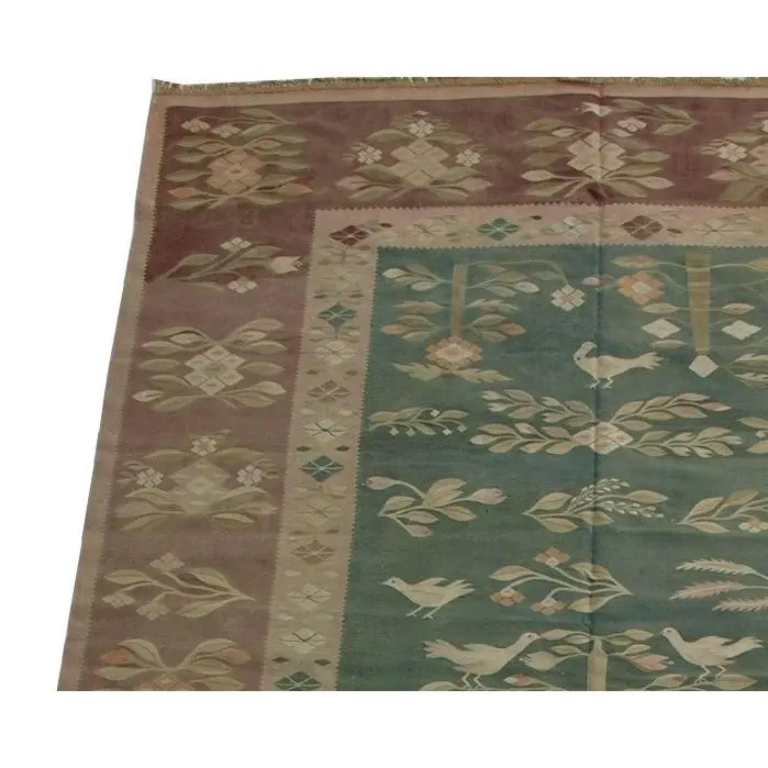 Antiker bessarabischer Teppich mit Vogel- und Blumenmuster 10'3'' X 6'3'' im Zustand „Gut“ im Angebot in Los Angeles, US
