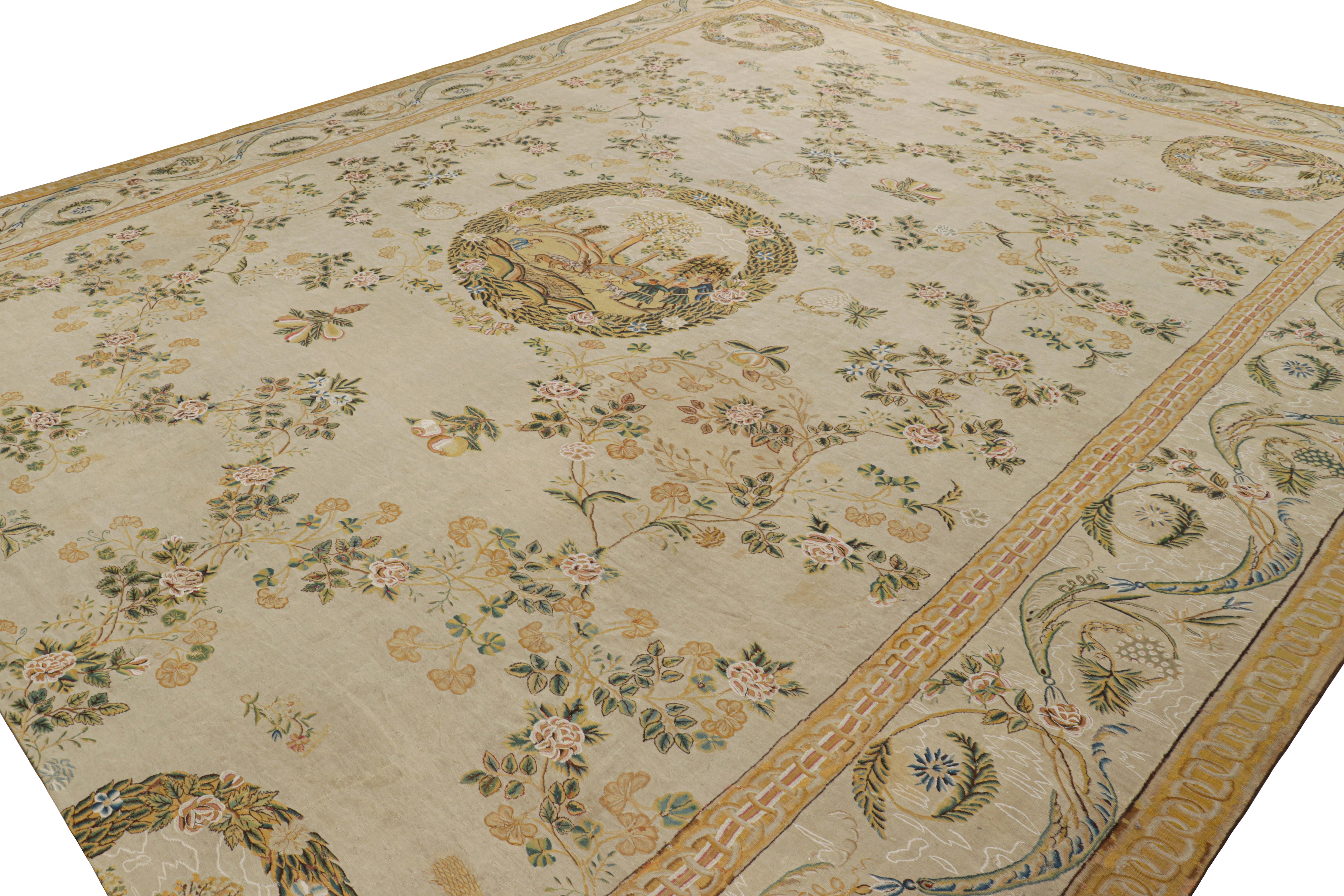Annodato a mano Antico tappeto Bessarabico a trama piatta con fiori e uccelli, da Rug & Kilim in vendita