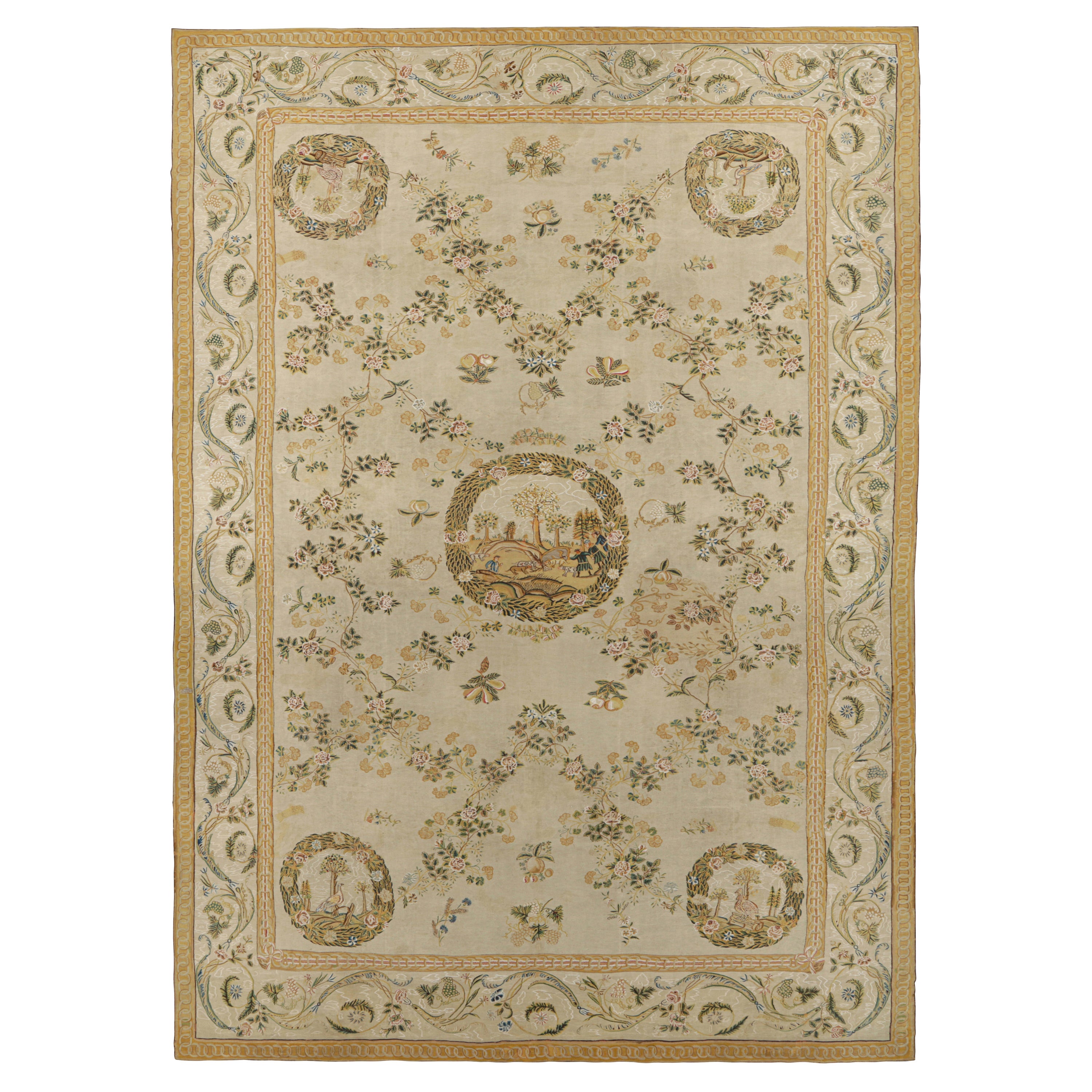 Antico tappeto Bessarabico a trama piatta con fiori e uccelli, da Rug & Kilim in vendita