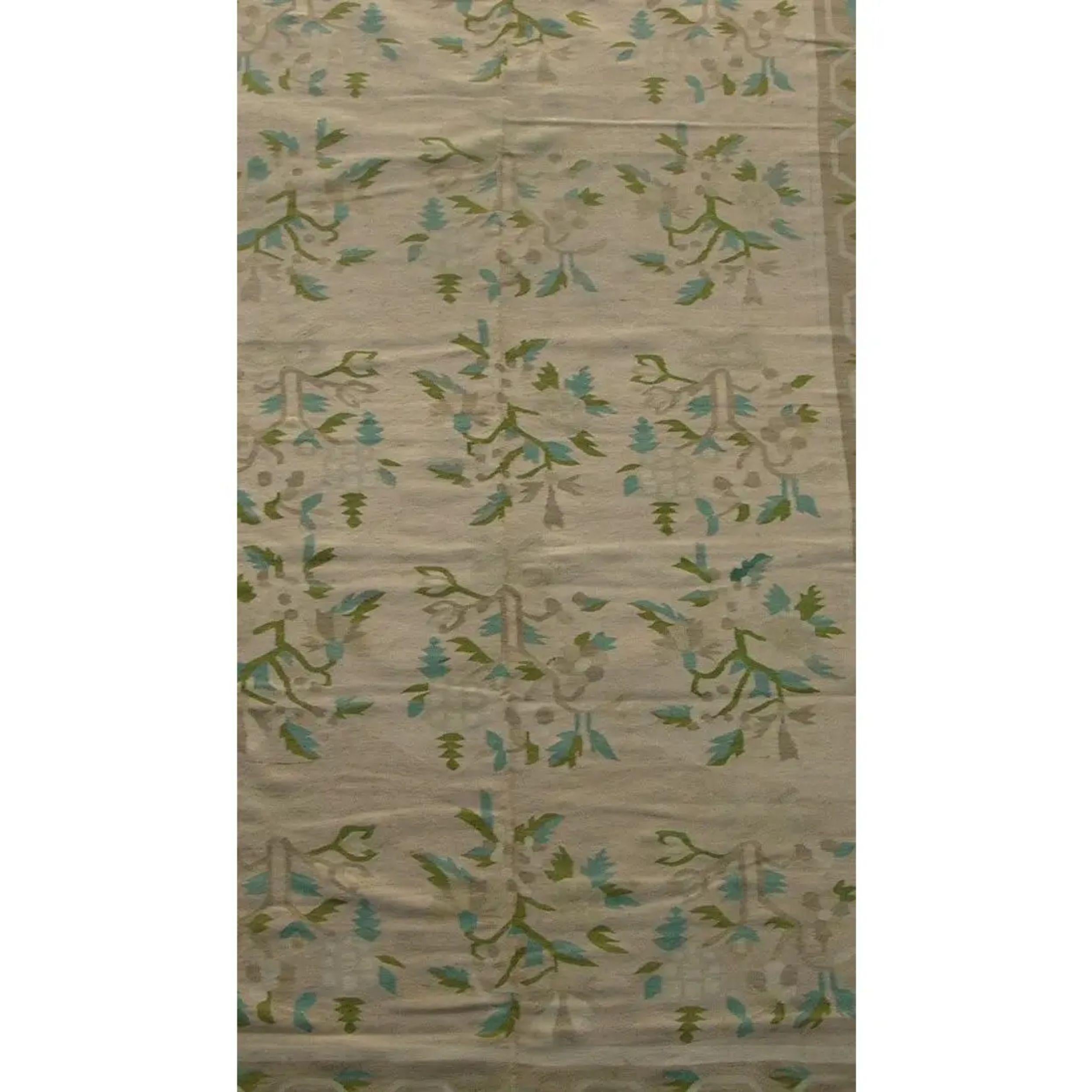 Antique Bessarabian Floral Design Rug 10'2'' X 6'2'' In Good Condition For Sale In Los Angeles, US