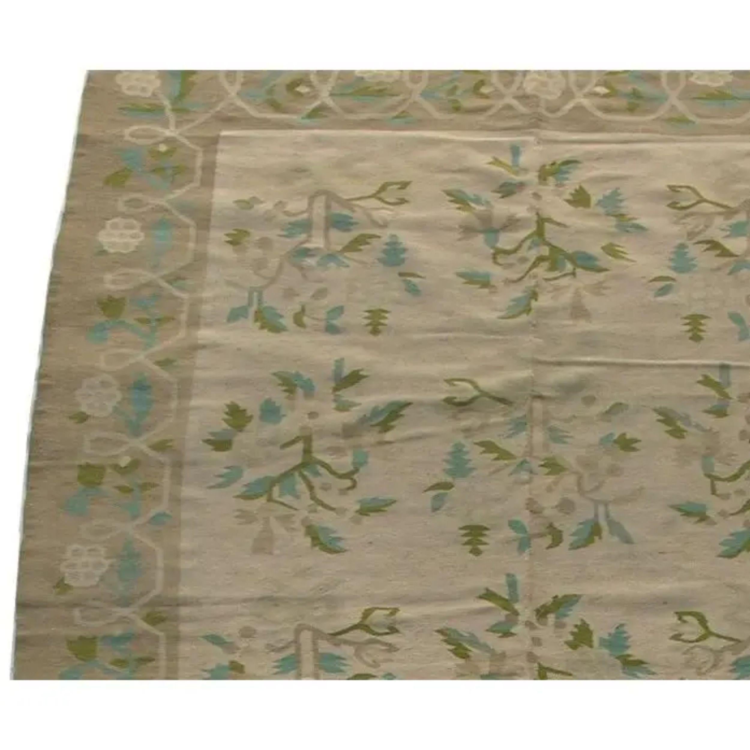Early 20th Century Antique Bessarabian Floral Design Rug 10'2'' X 6'2'' For Sale